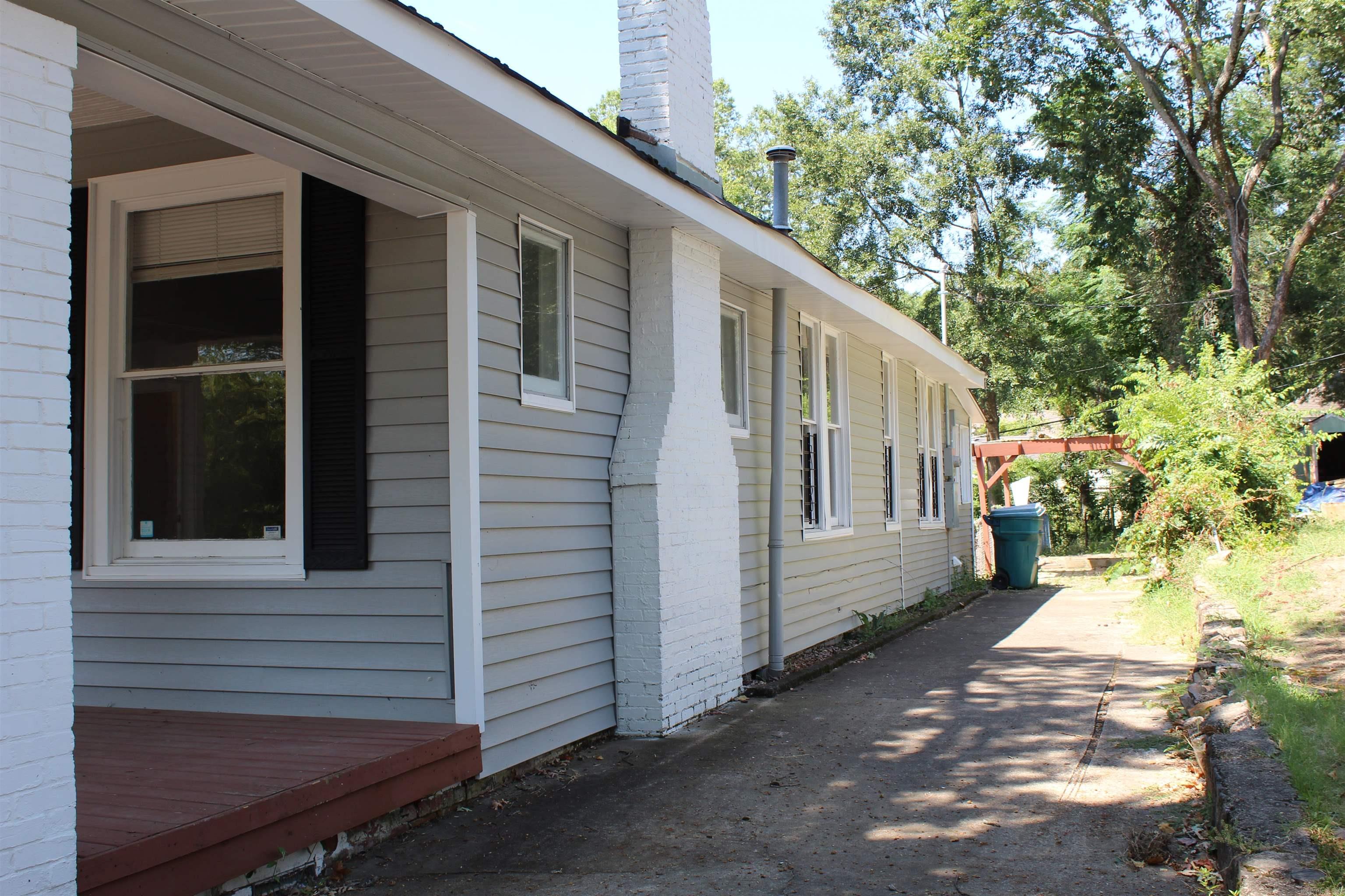 Hill Crest - Residential Lease