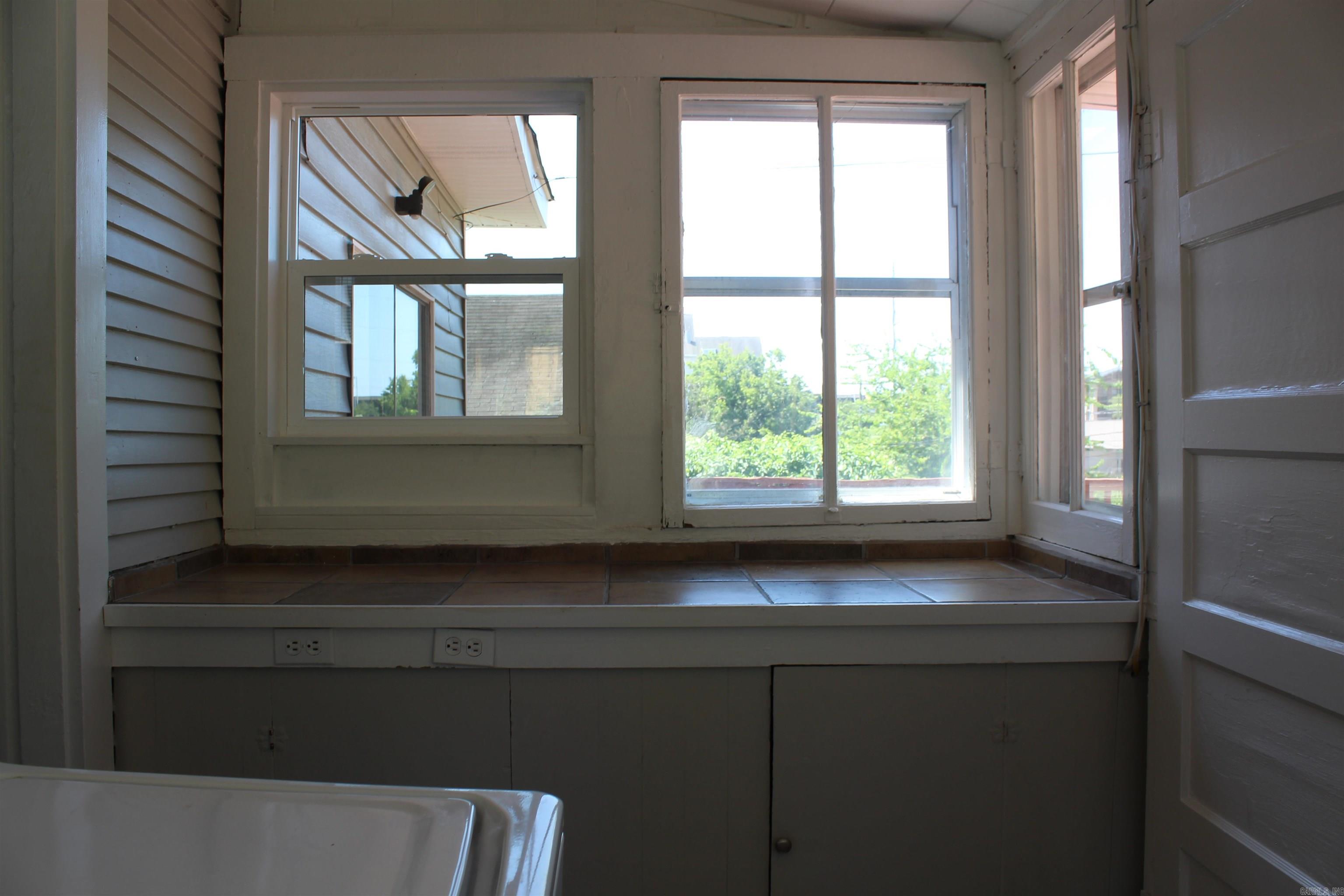 Hill Crest - Residential Lease