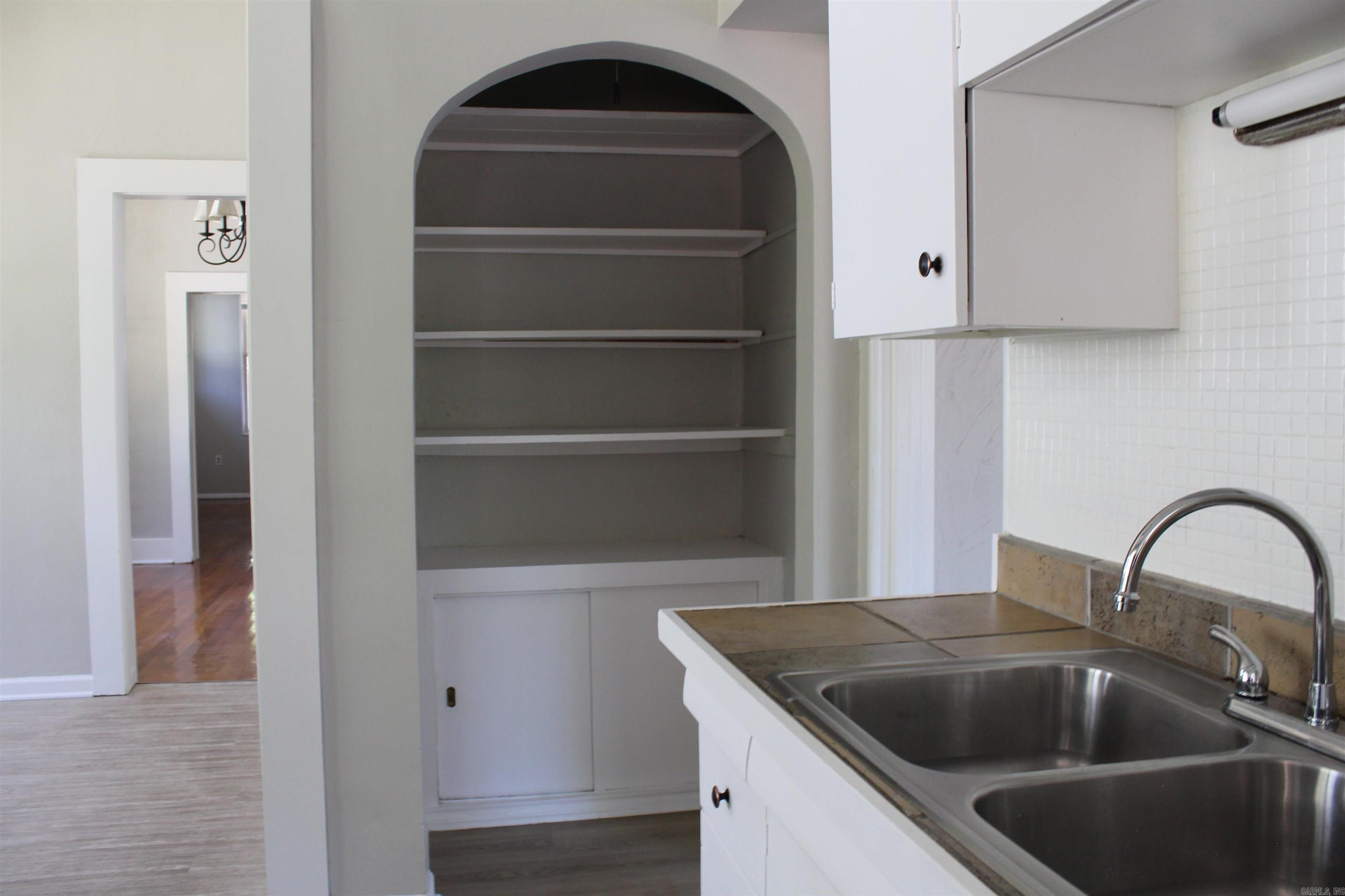 Hill Crest - Residential Lease