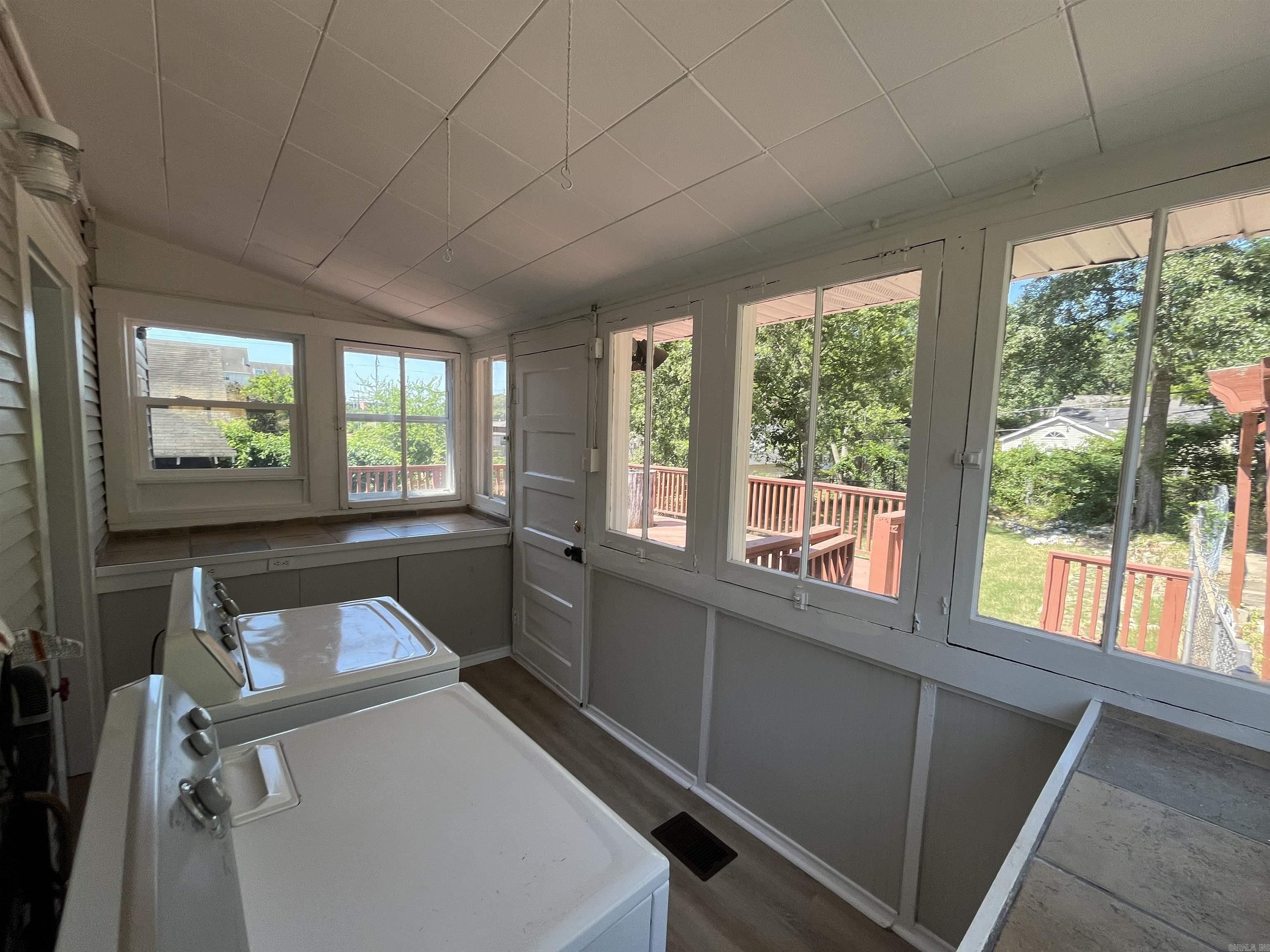 Hill Crest - Residential Lease