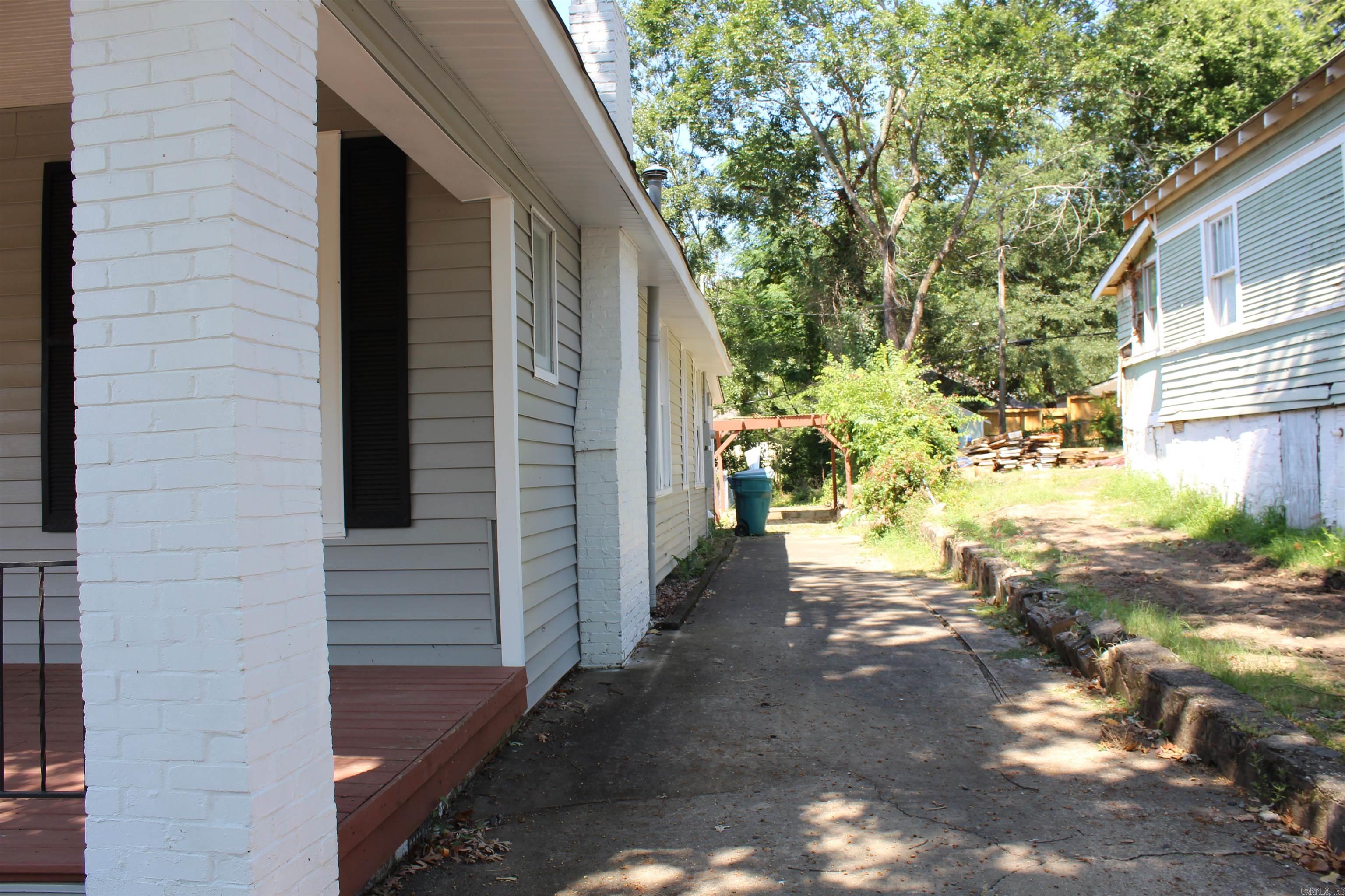 Hill Crest - Residential Lease