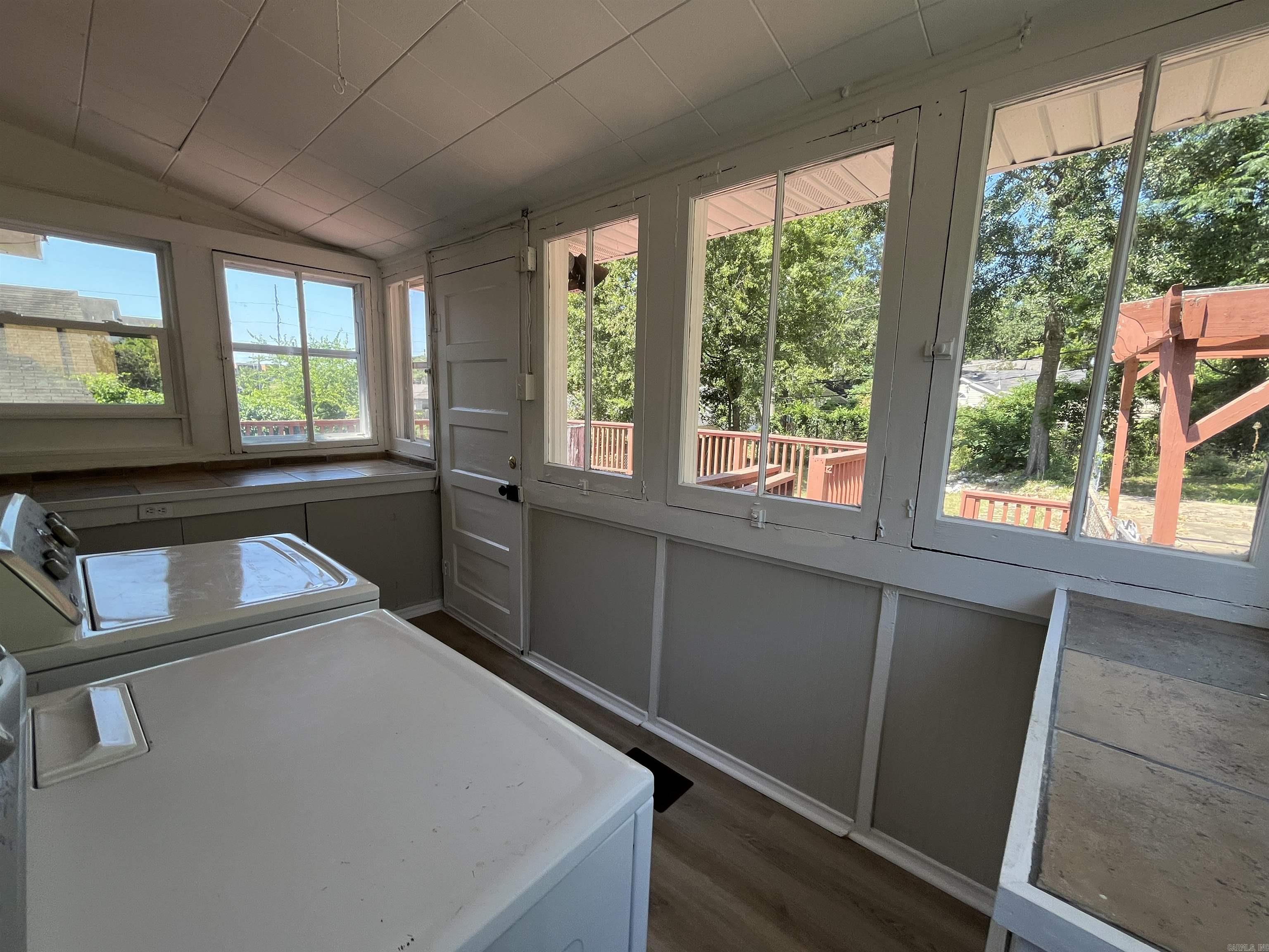 Hill Crest - Residential Lease