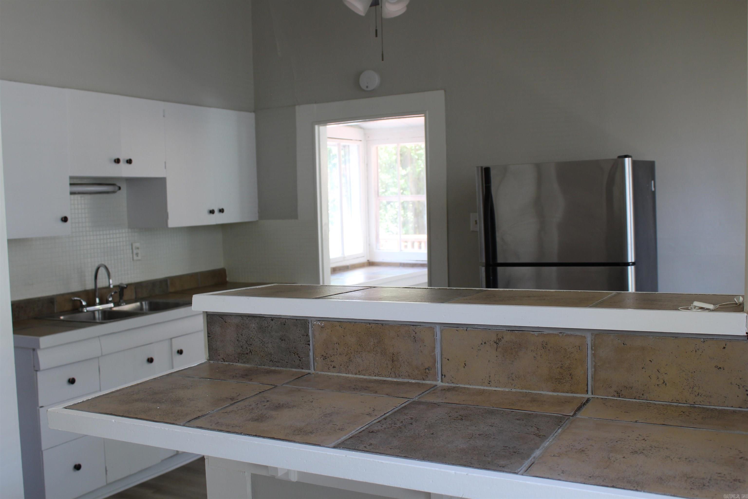 Hill Crest - Residential Lease