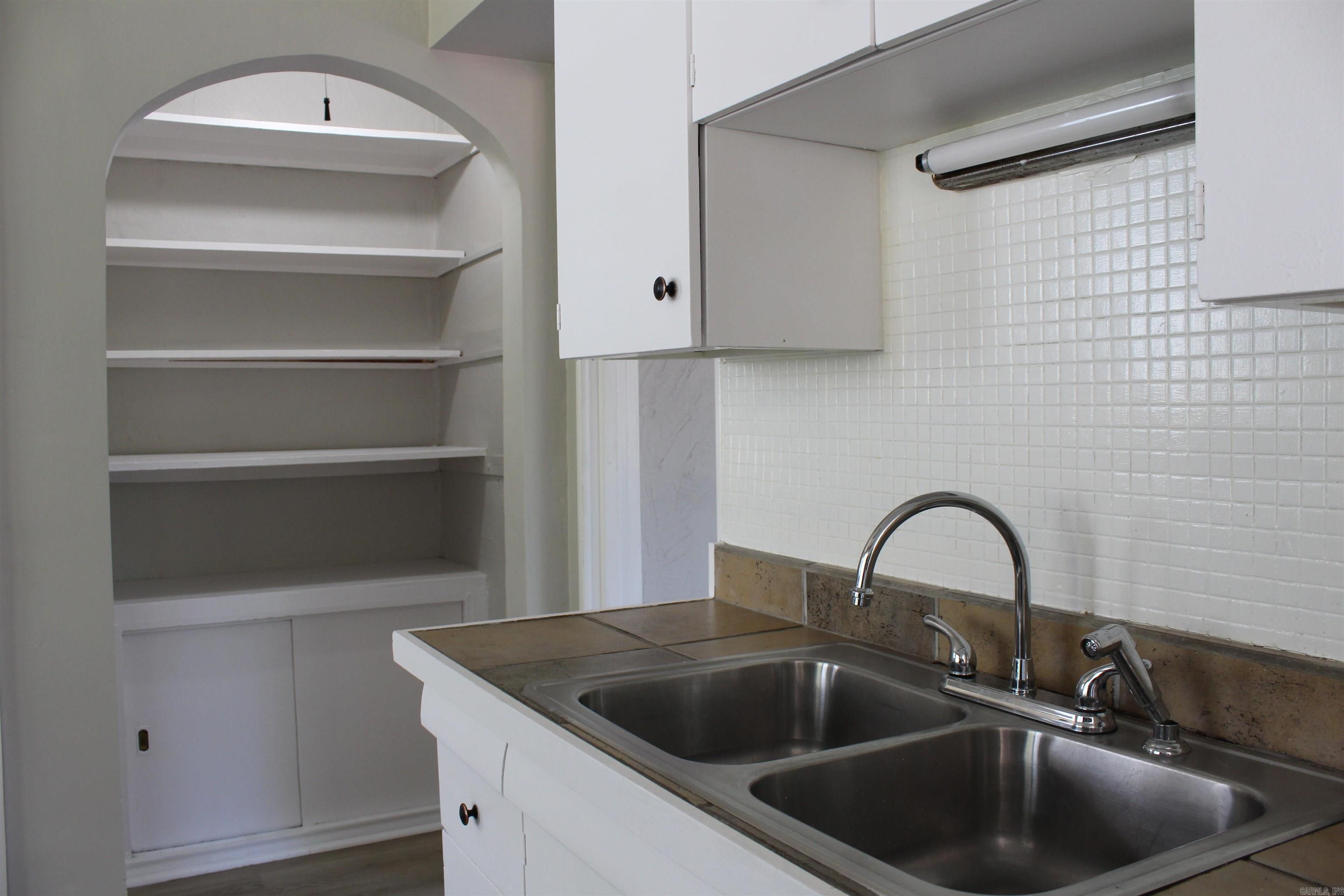 Hill Crest - Residential Lease