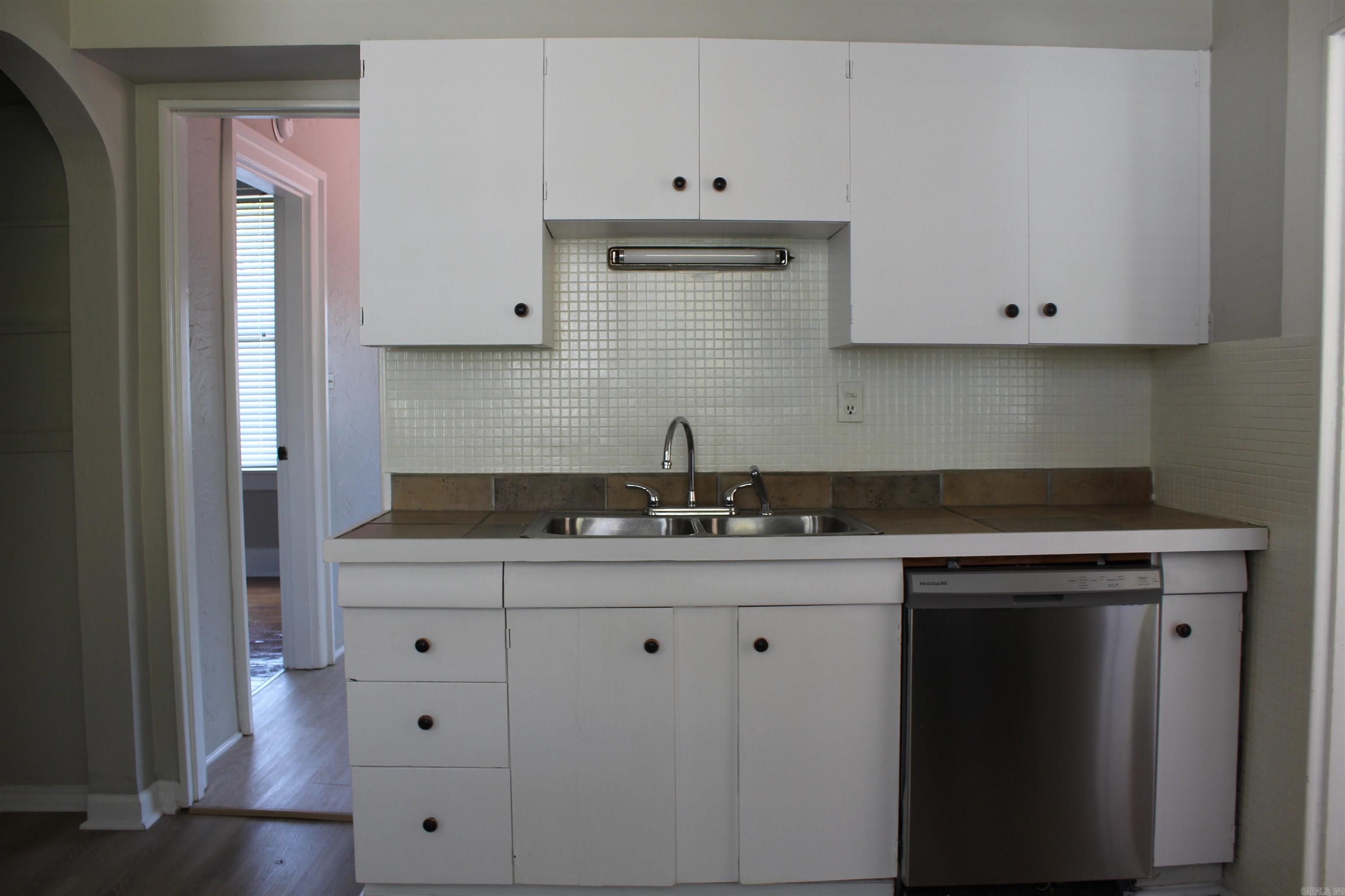 Hill Crest - Residential Lease