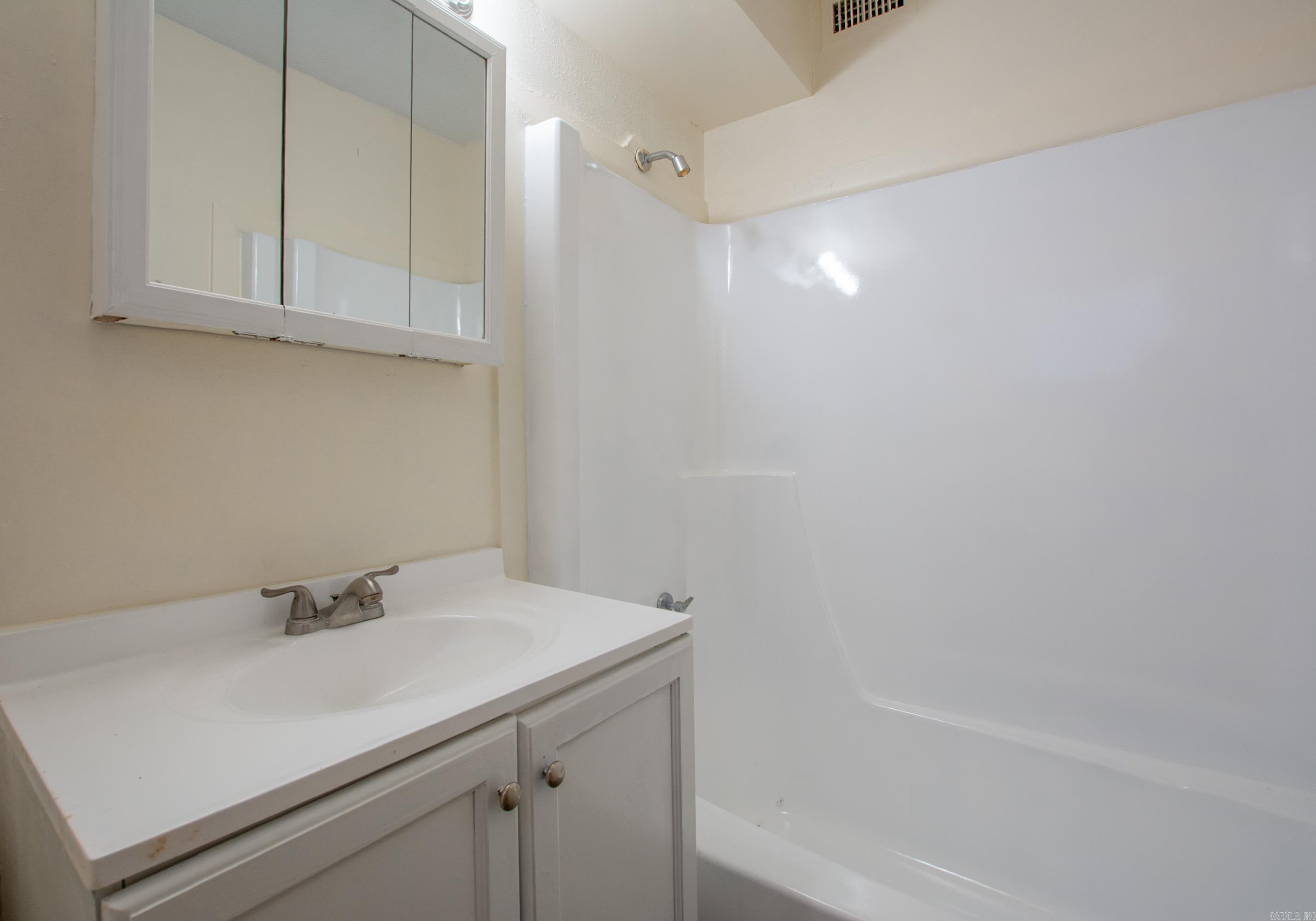 Hill Crest - Residential Lease