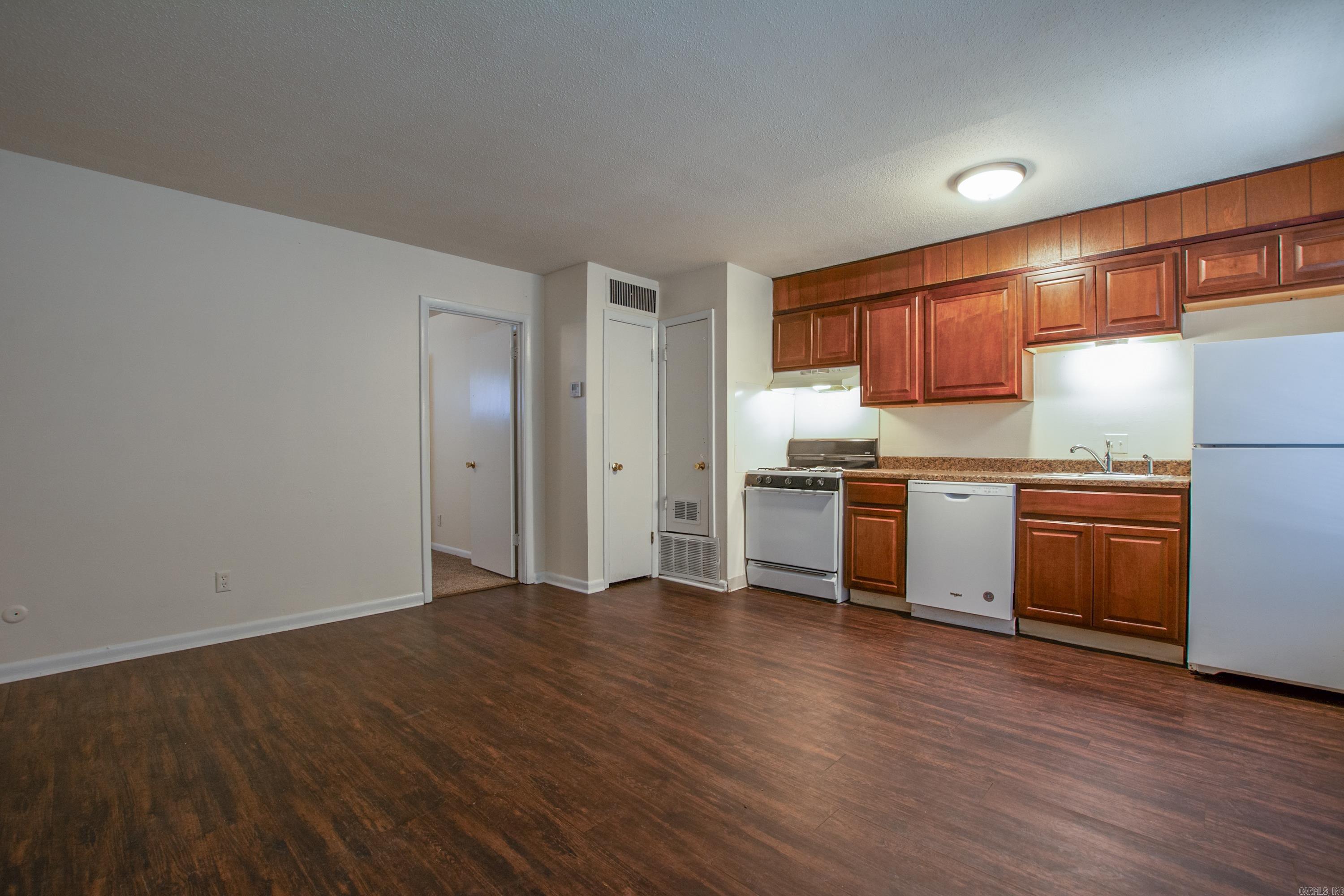 Hill Crest - Residential Lease