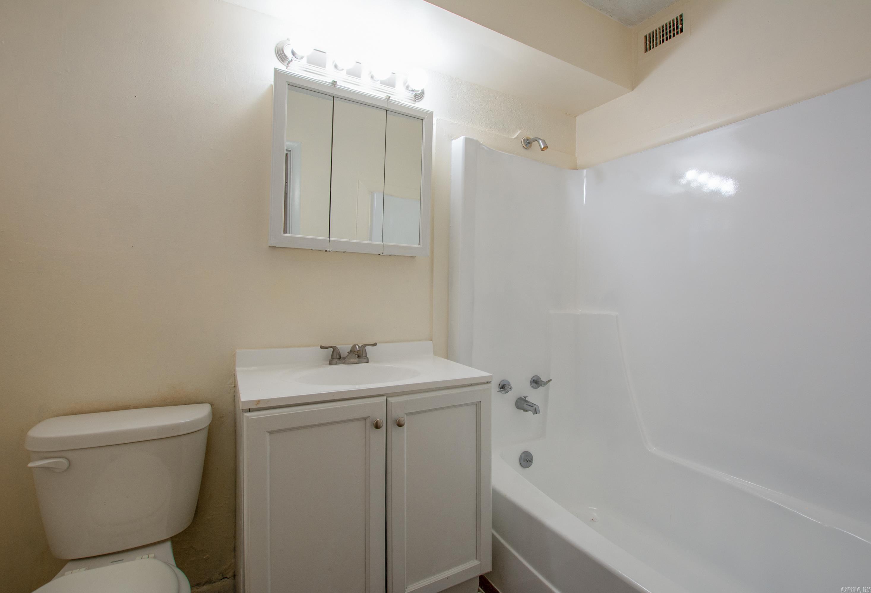 Hill Crest - Residential Lease