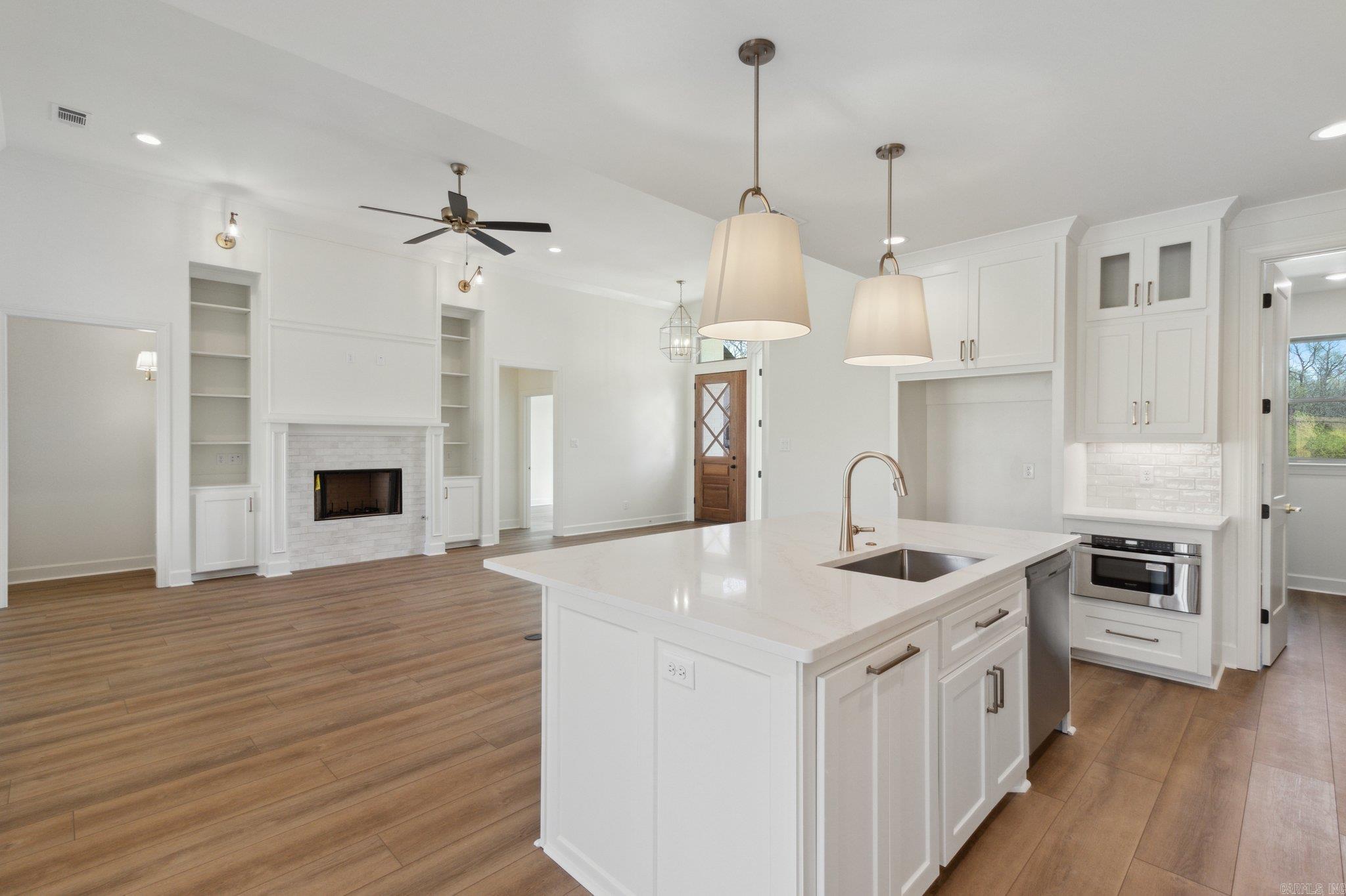 HURRICANE LAKE ESTATES QUAIL VAL - Residential