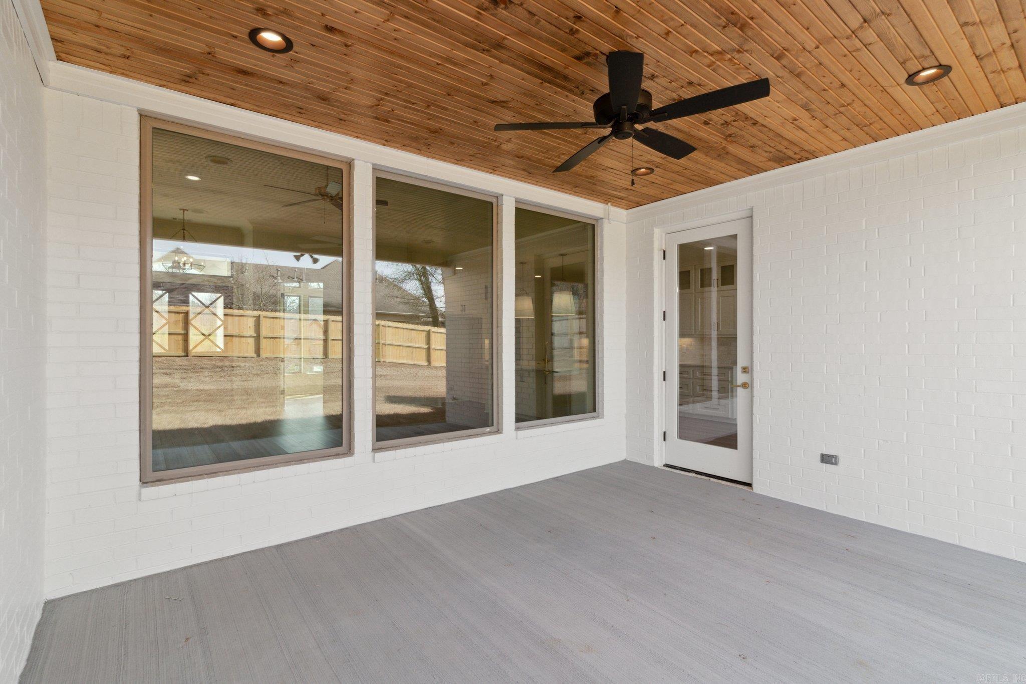 HURRICANE LAKE ESTATES QUAIL VAL - Residential