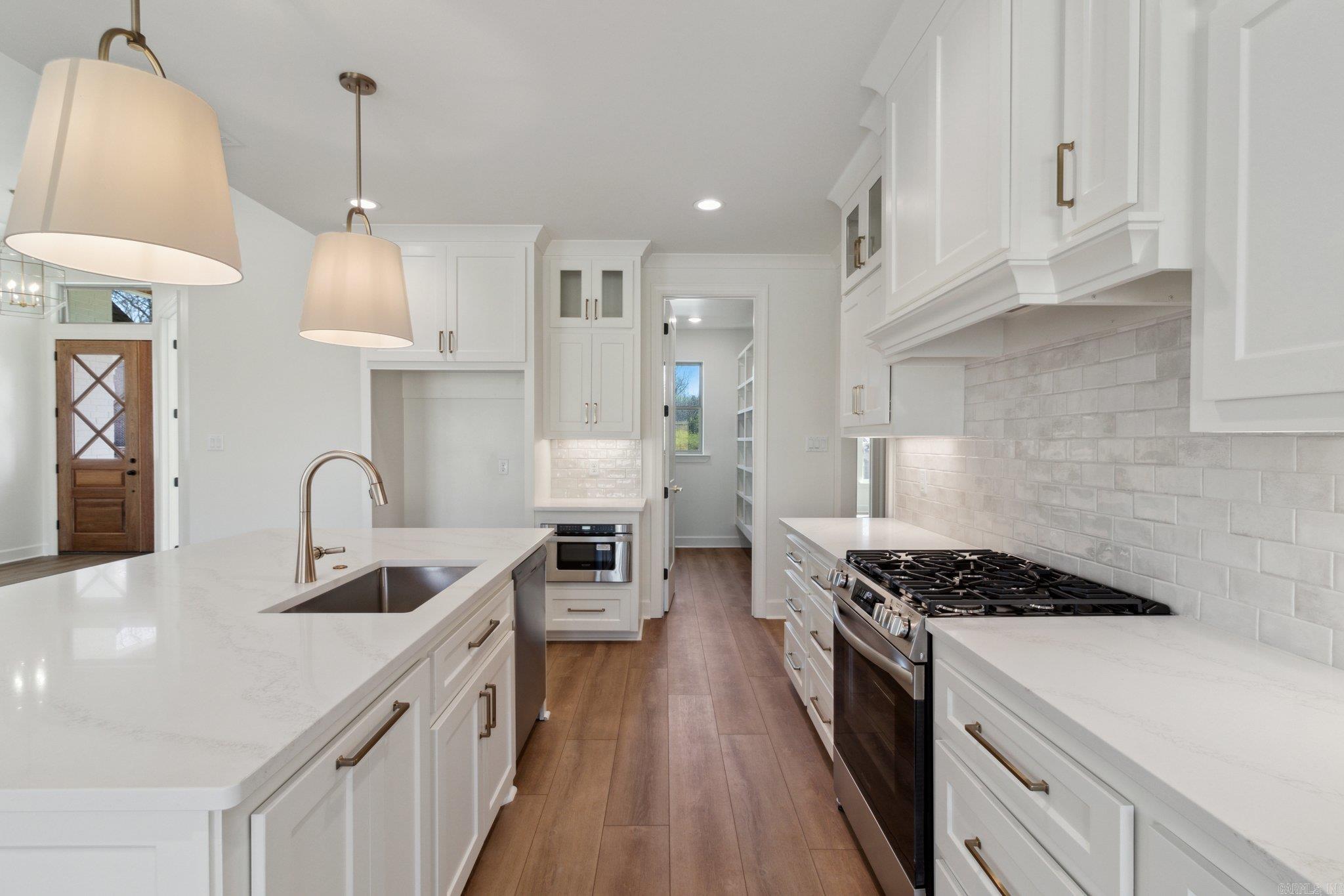 HURRICANE LAKE ESTATES QUAIL VAL - Residential