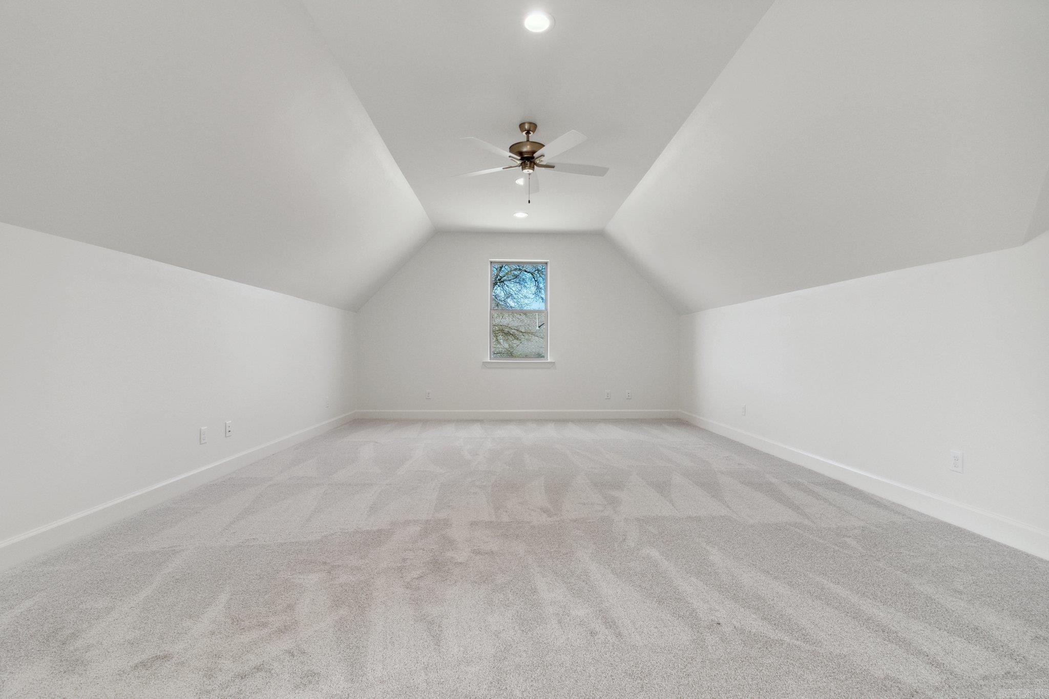 HURRICANE LAKE ESTATES QUAIL VAL - Residential