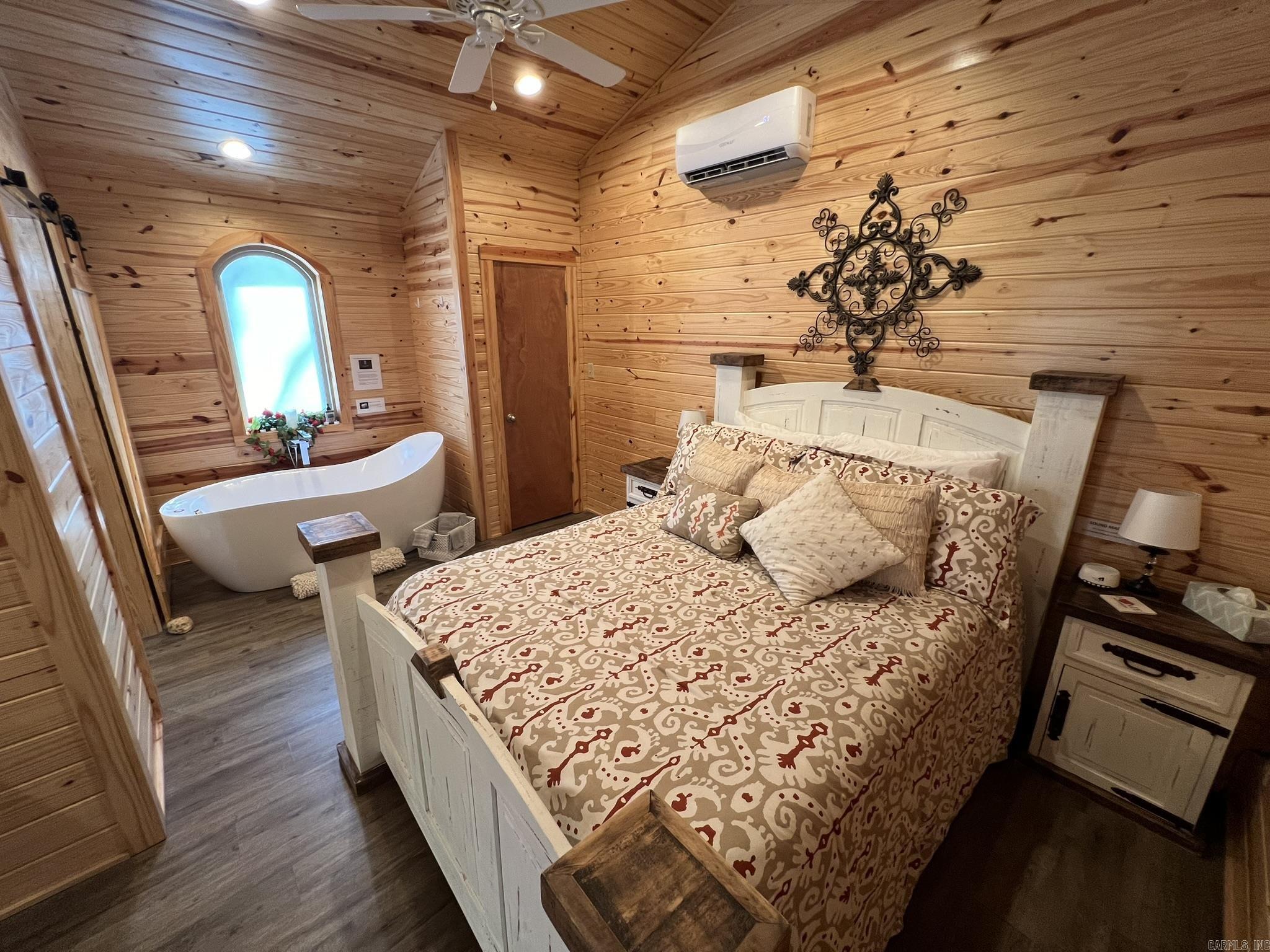 Diamondhead - Residential