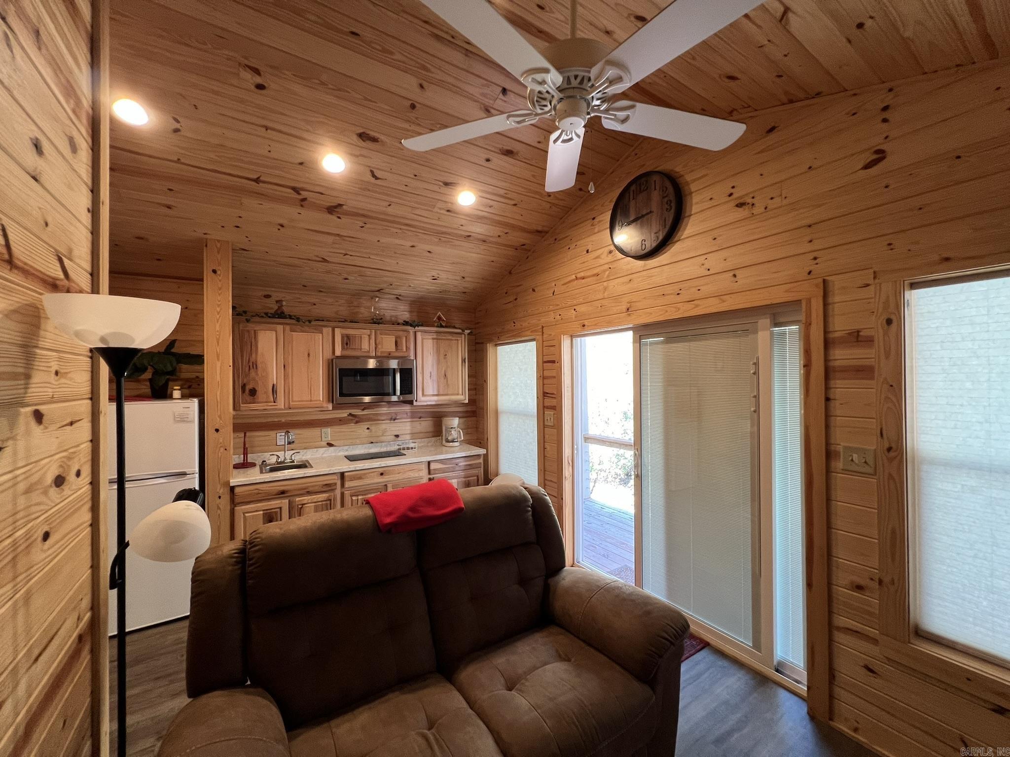 Diamondhead - Residential