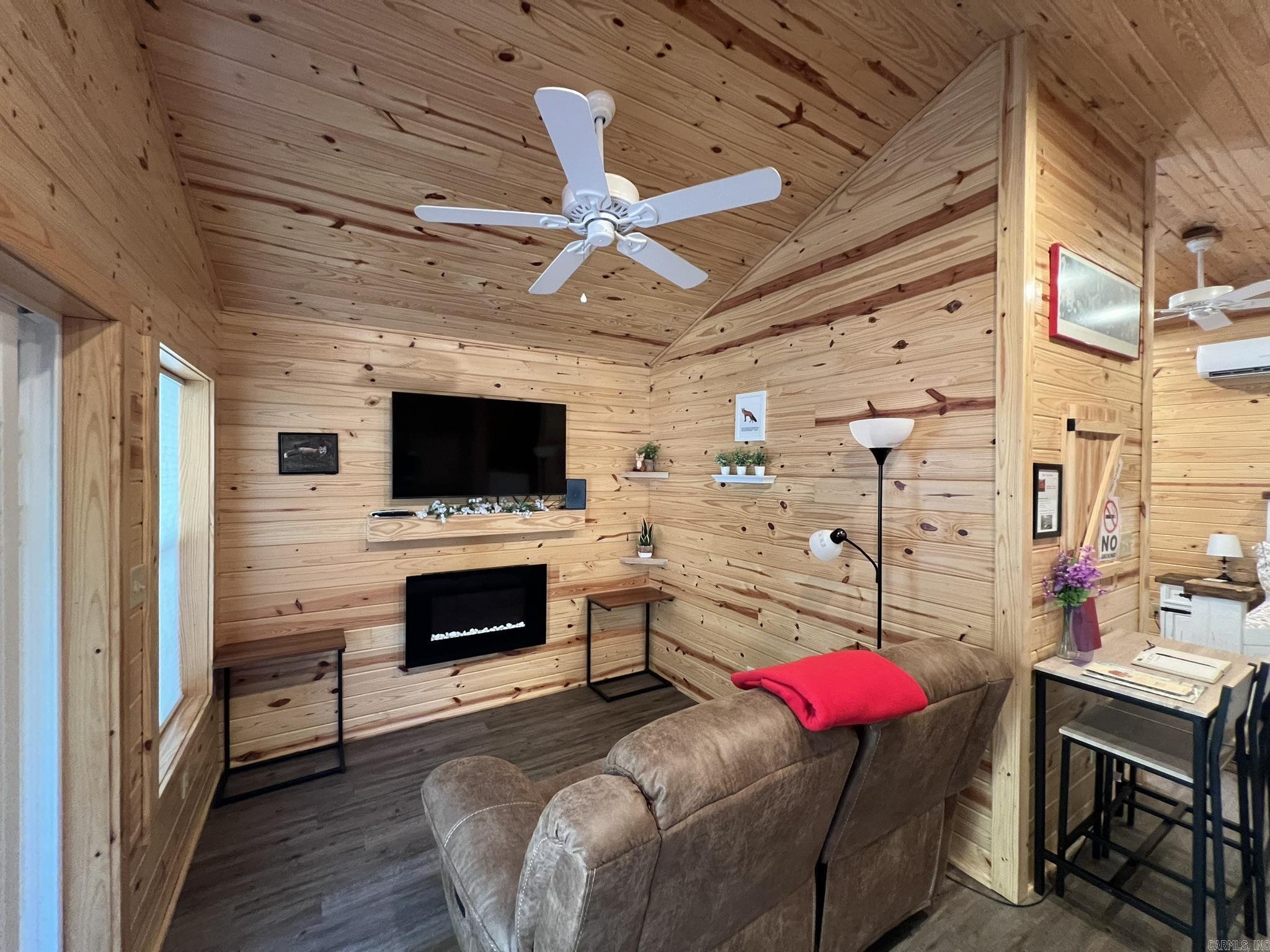 Diamondhead - Residential