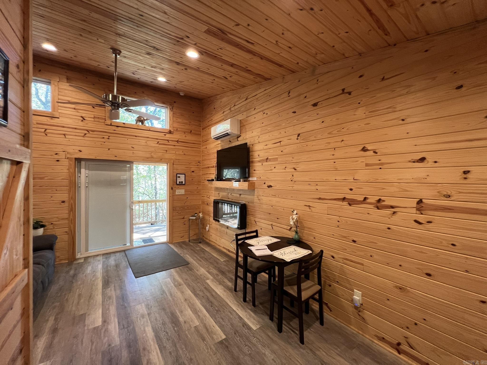 Diamondhead - Residential