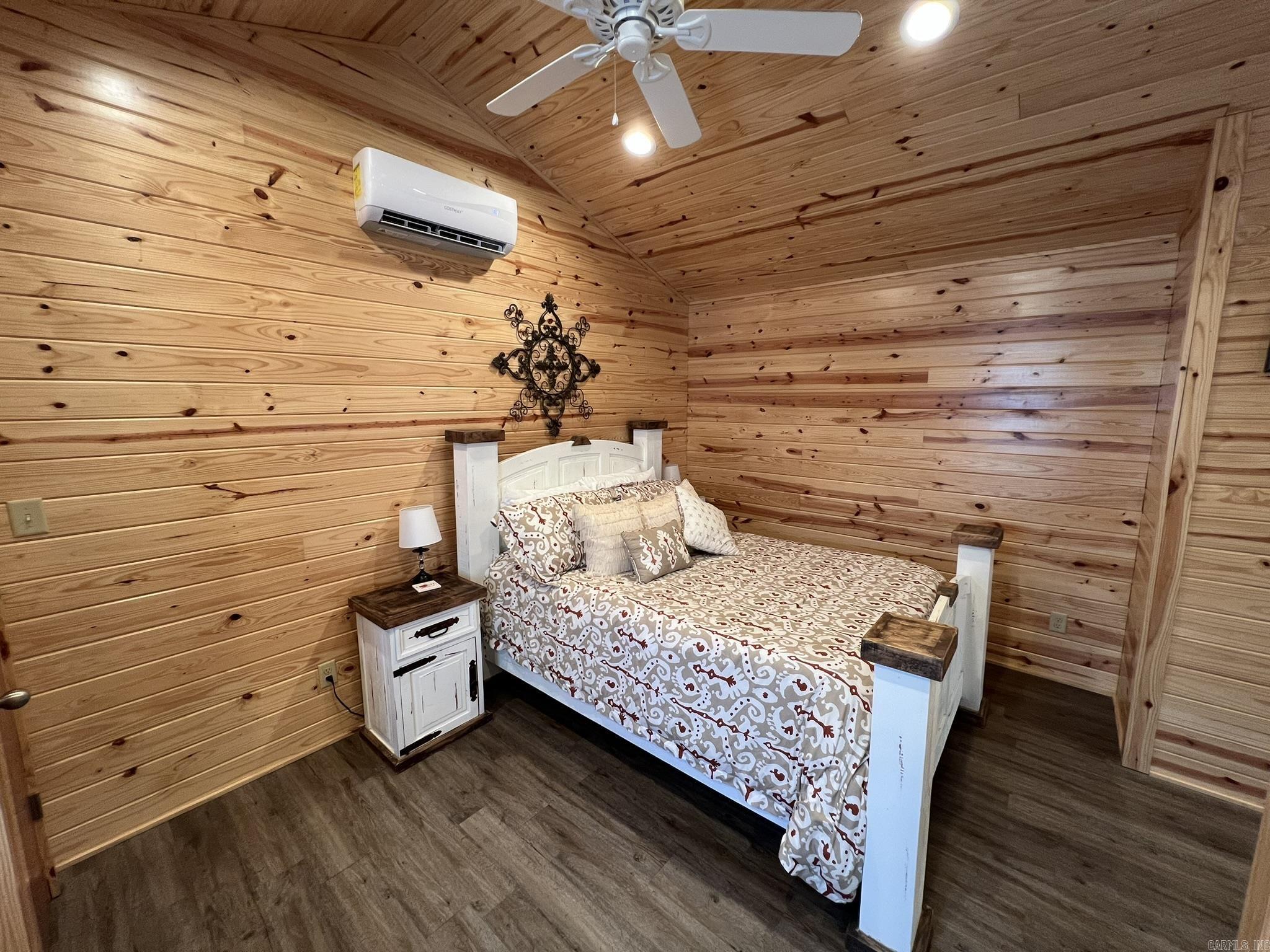 Diamondhead - Residential