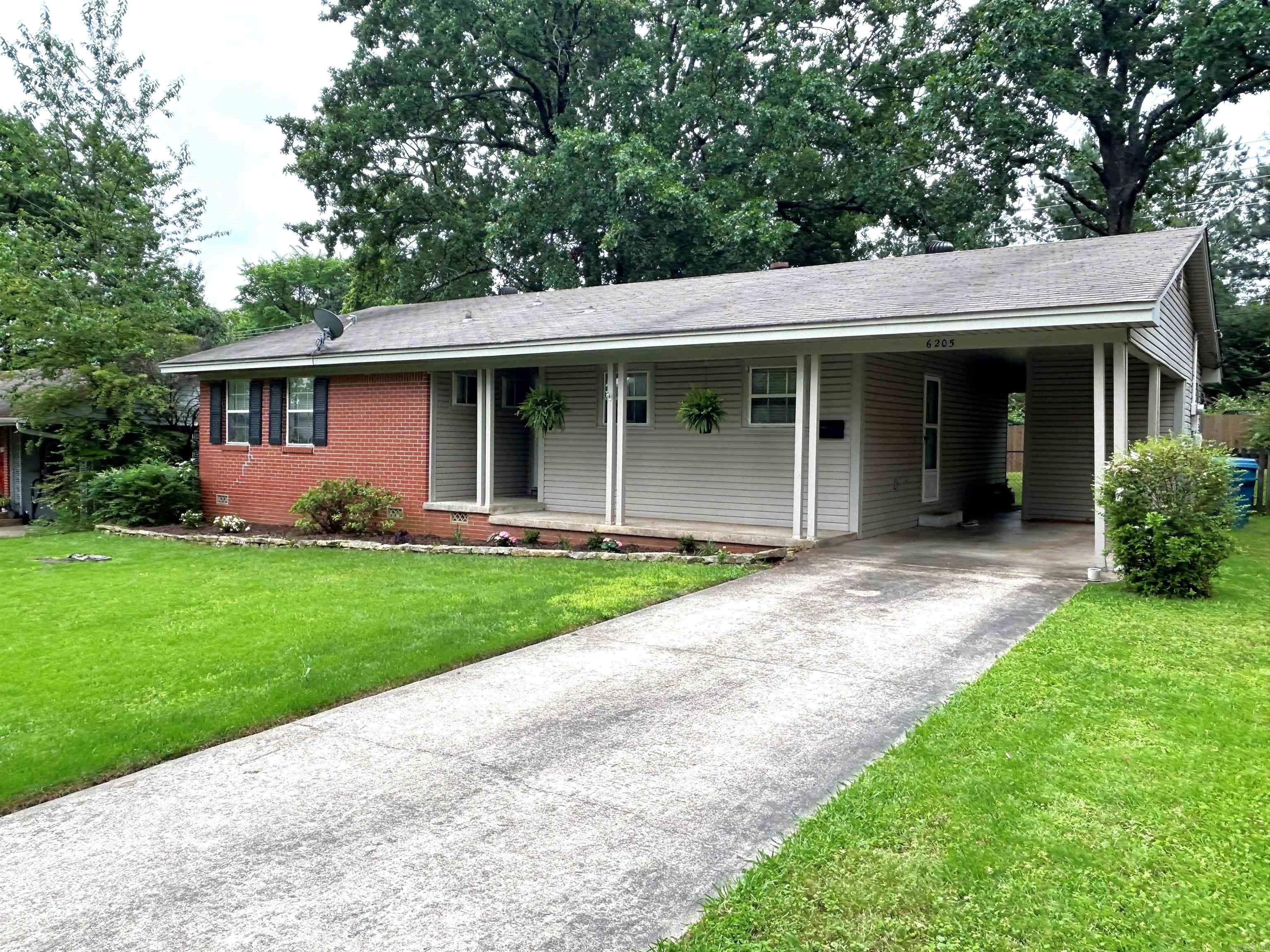 RIDGECREST MANOR - Residential