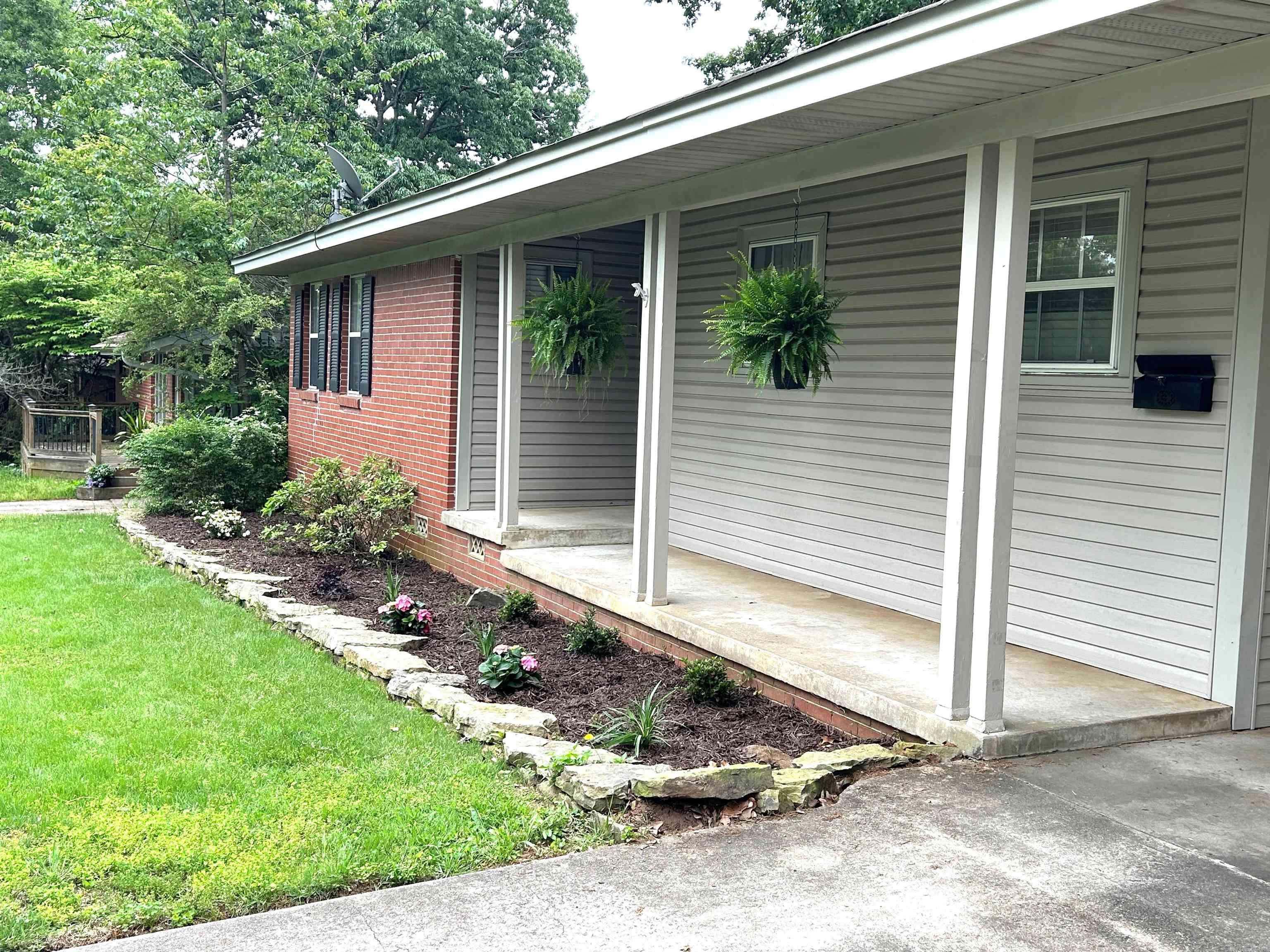 RIDGECREST MANOR - Residential