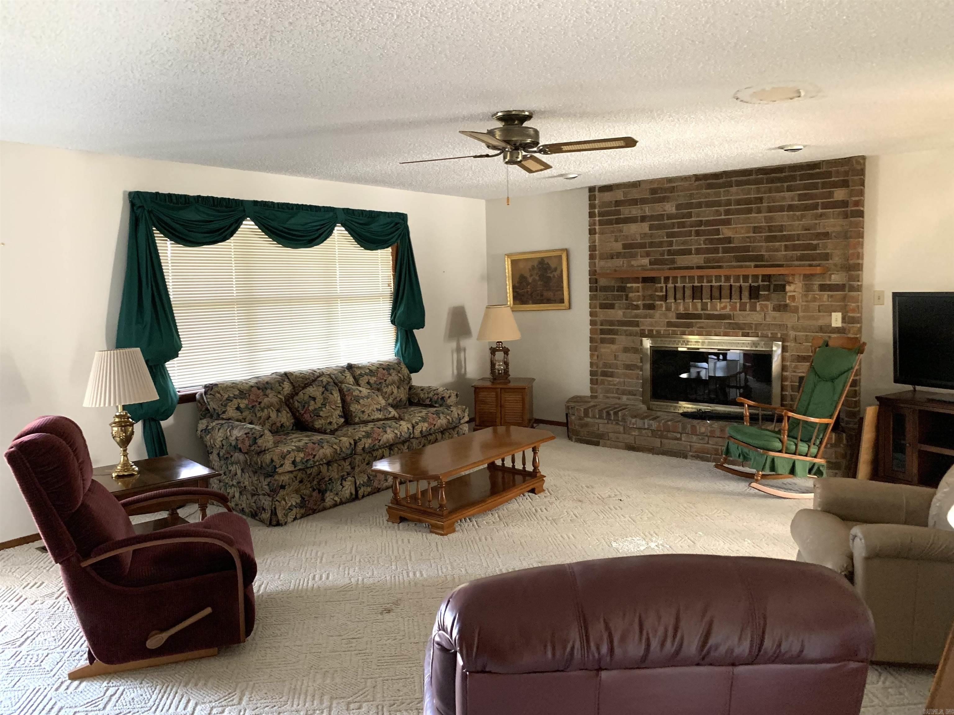 SMALL WOOD PLACE - Residential