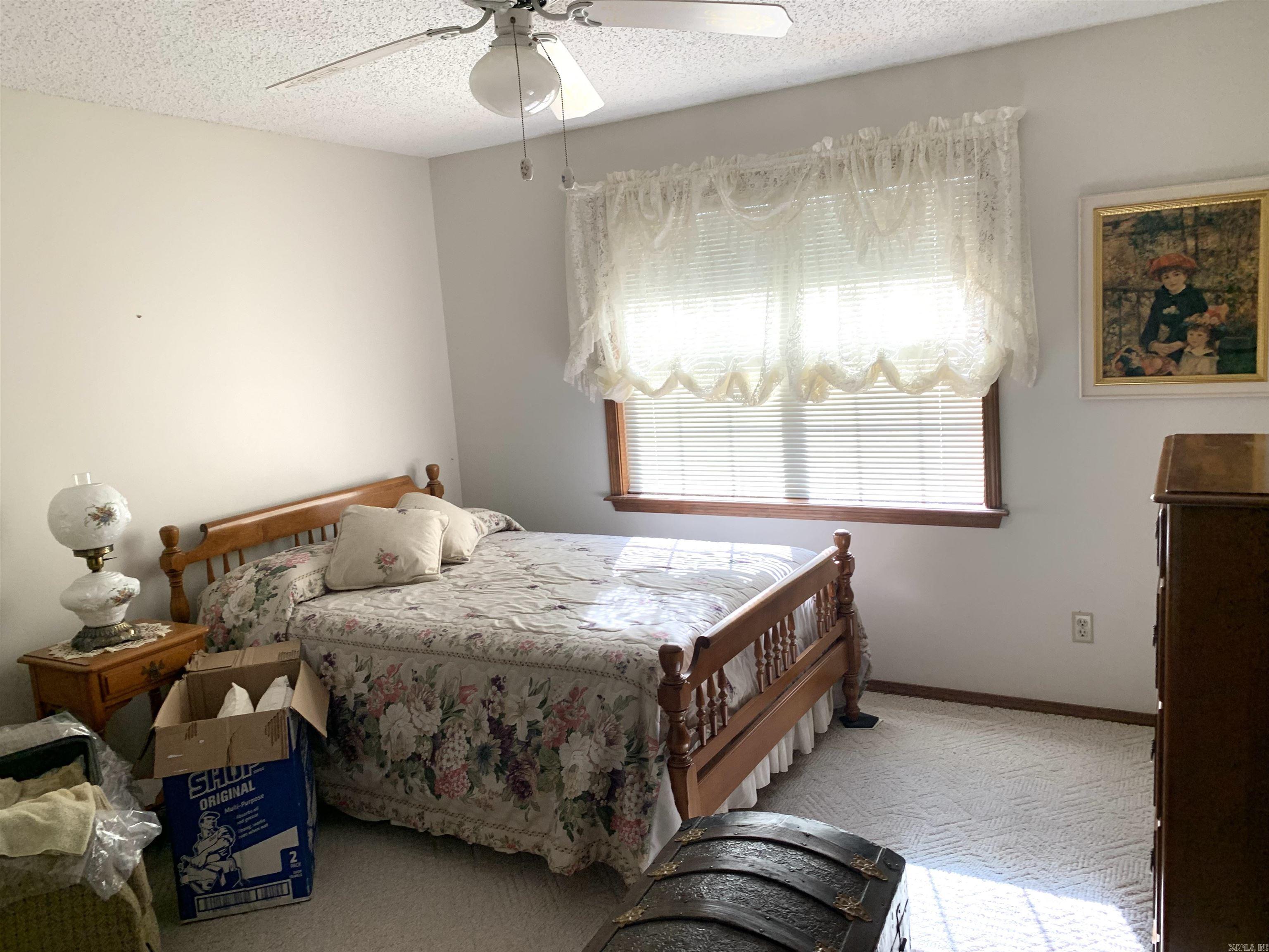 SMALL WOOD PLACE - Residential