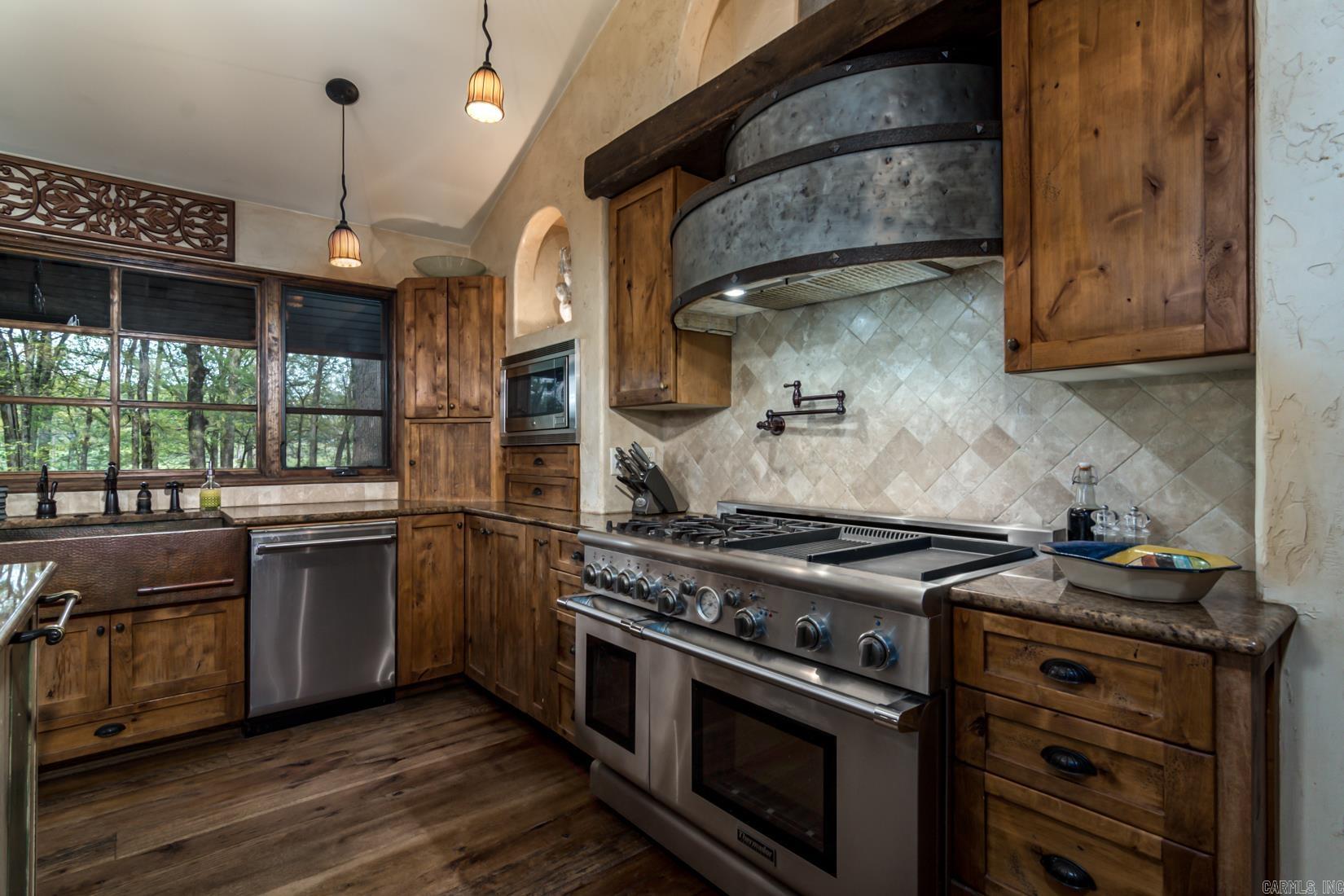 PLEASANT VALLEY - Residential