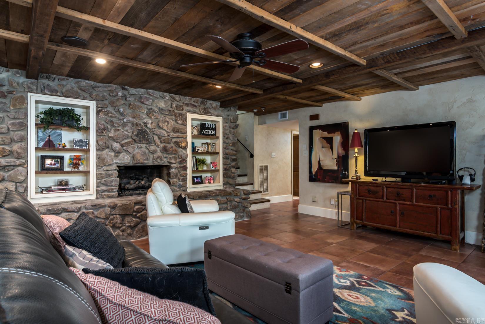 PLEASANT VALLEY - Residential