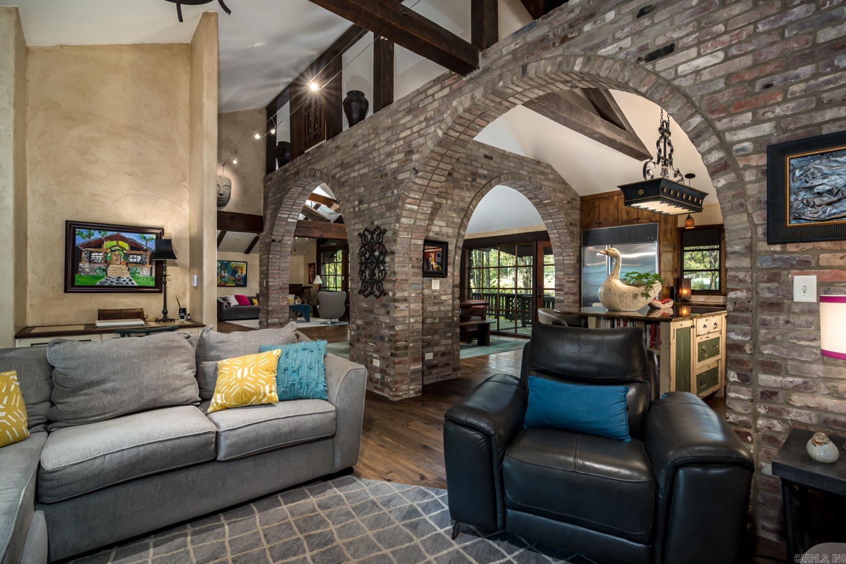 PLEASANT VALLEY - Residential