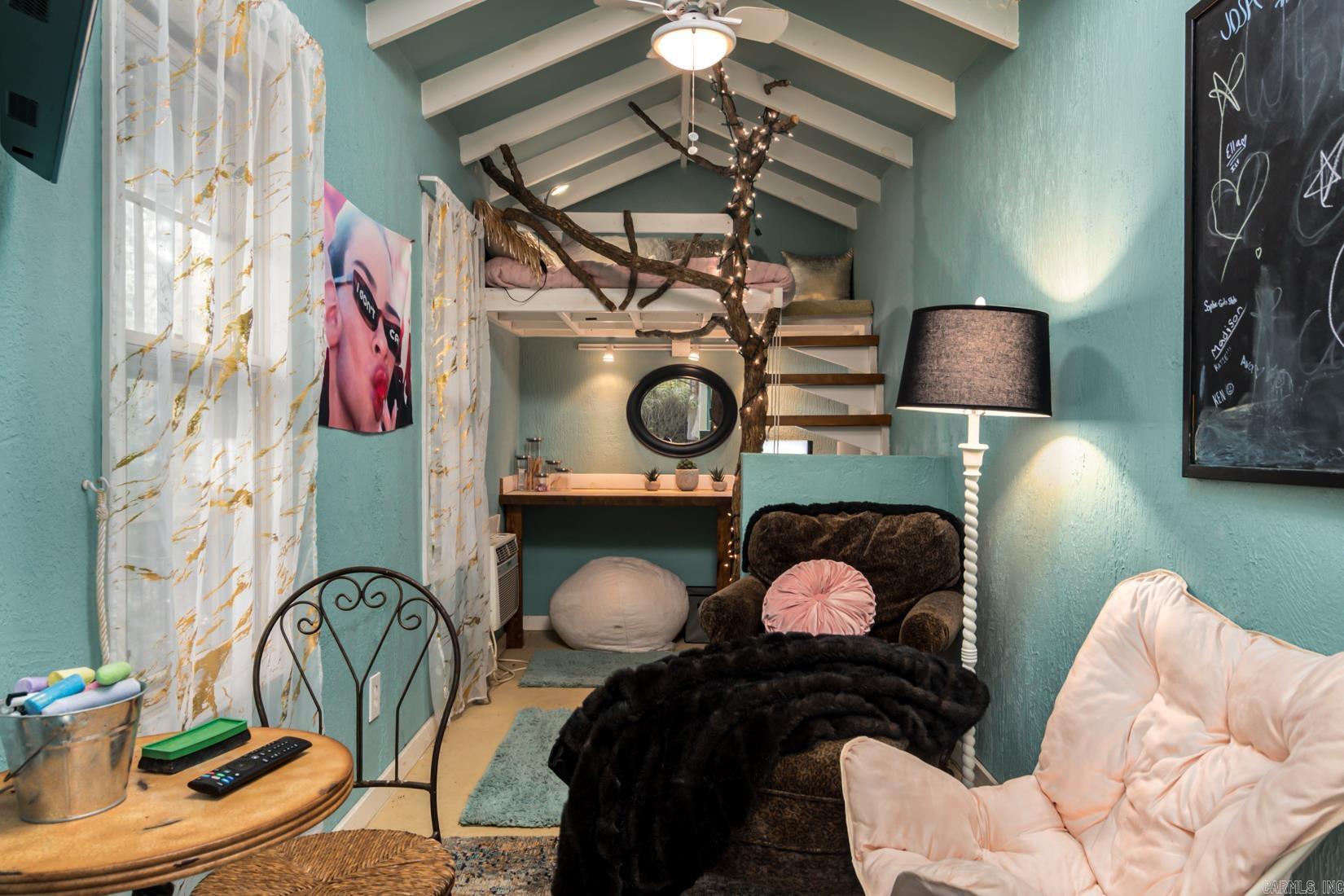 PLEASANT VALLEY - Residential