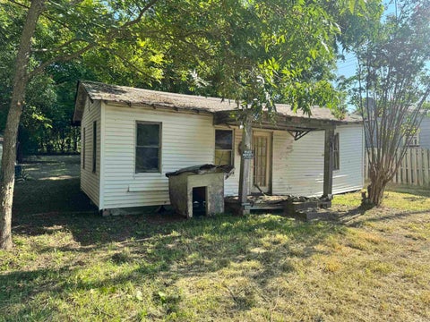 Photo of 408 Petros Ave AVE, Mena, AR 71953 (MLS # 26031503)