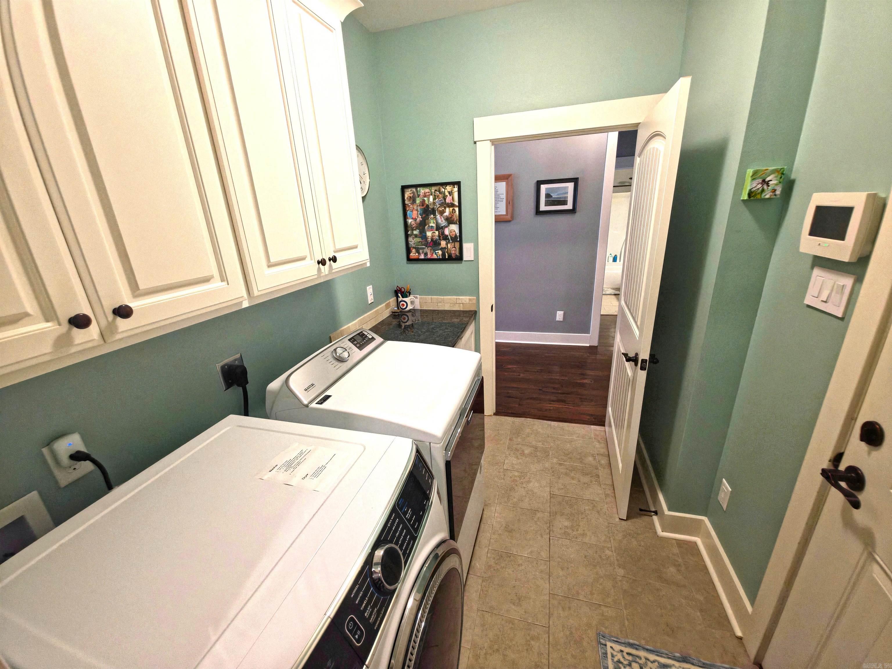 HALEY COURT - Residential