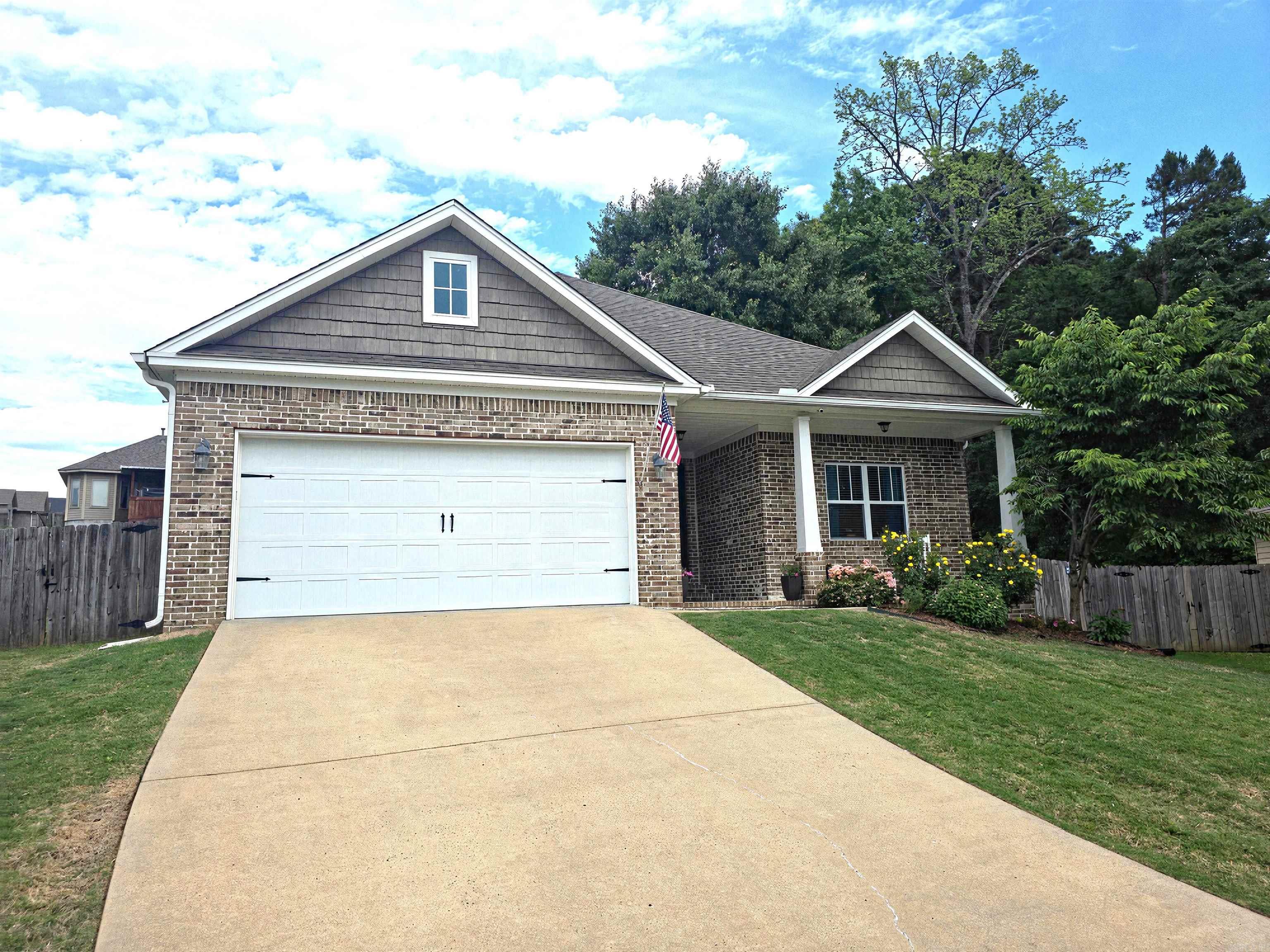 HALEY COURT - Residential
