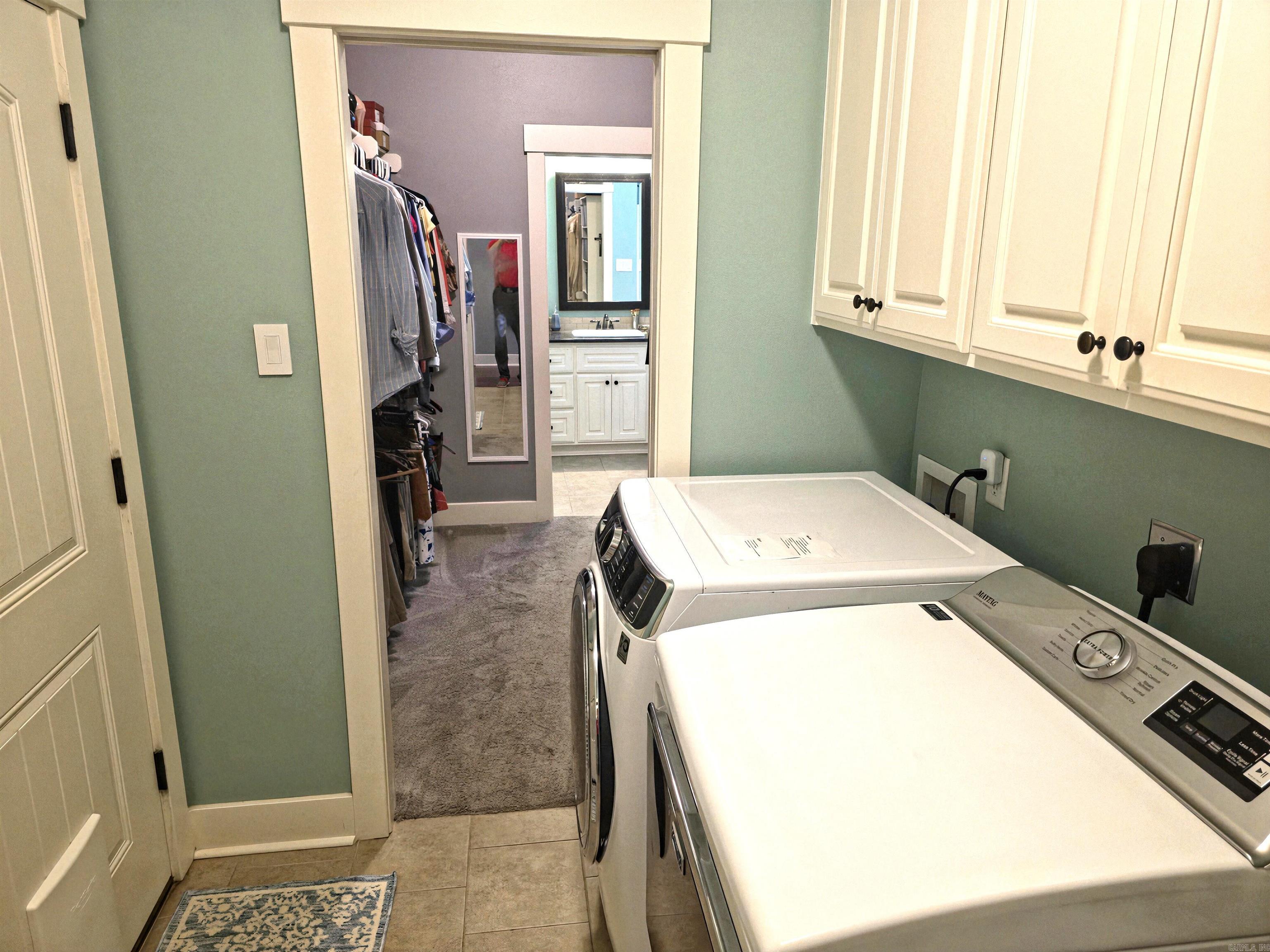 HALEY COURT - Residential