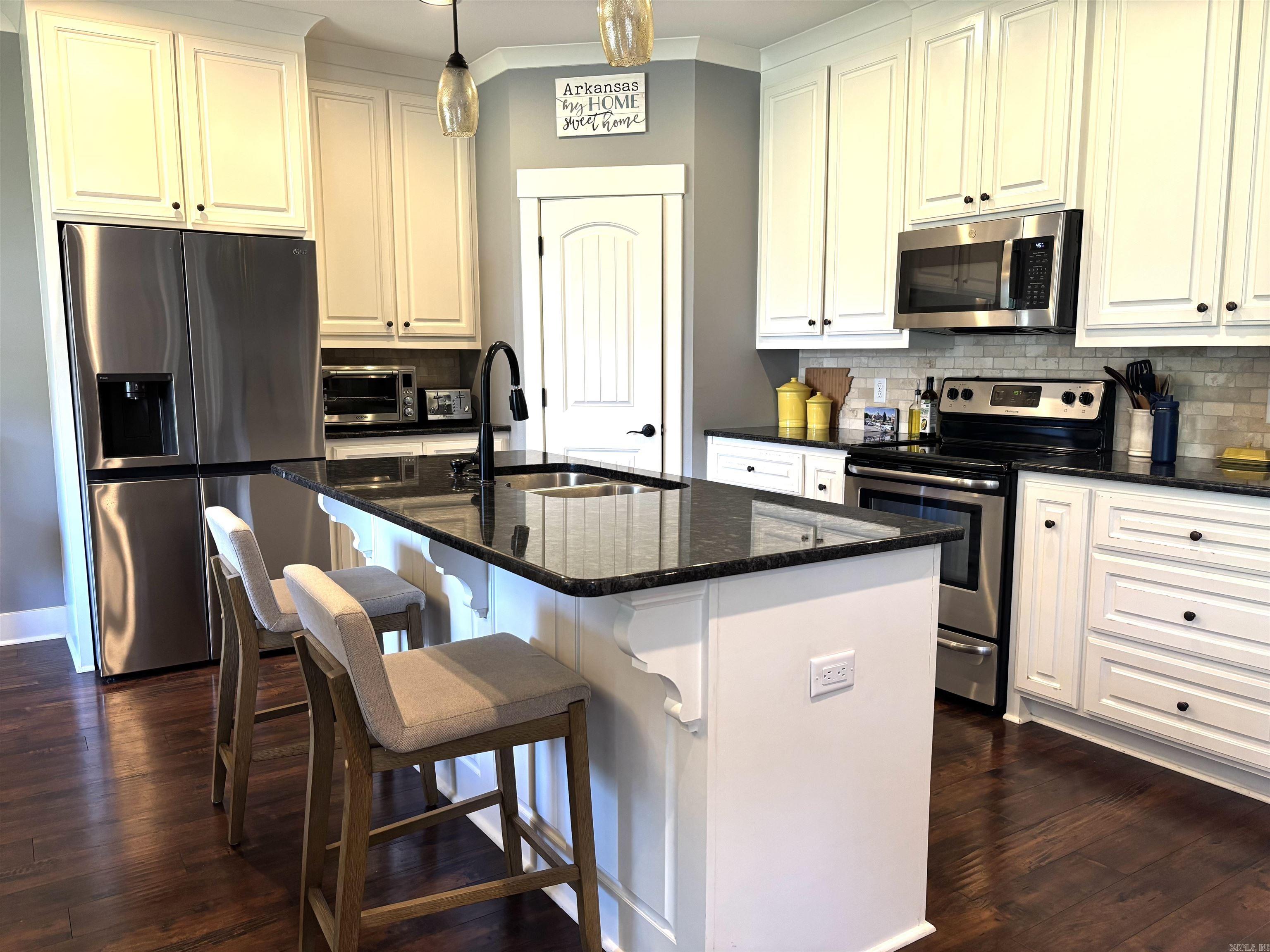 HALEY COURT - Residential