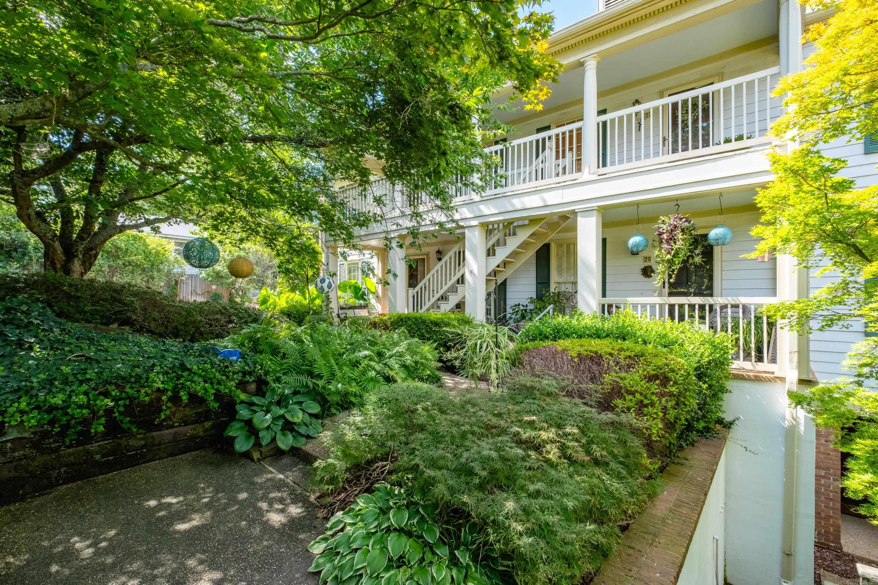 LINDEN COURT CONDO HPR - Residential