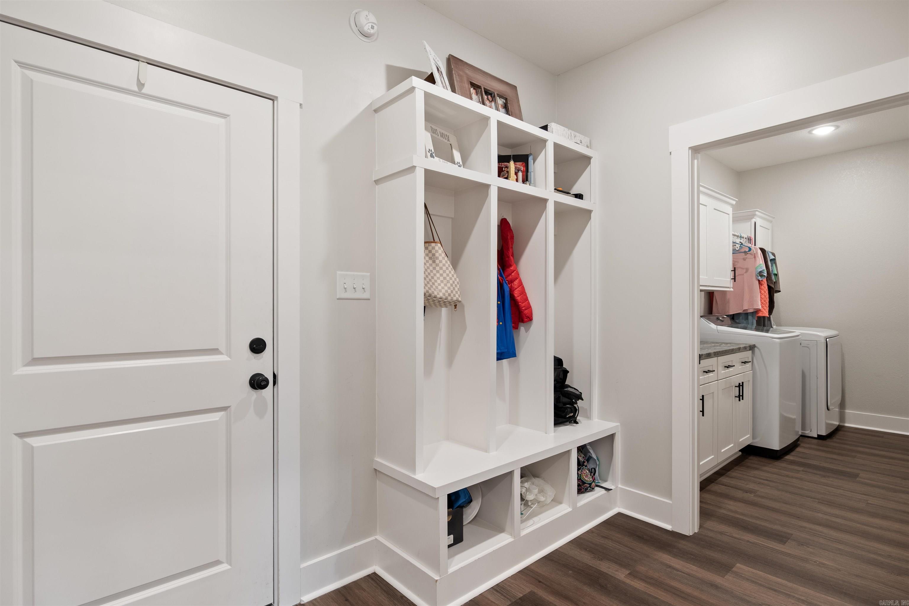 WHISPERING HILLS - Residential