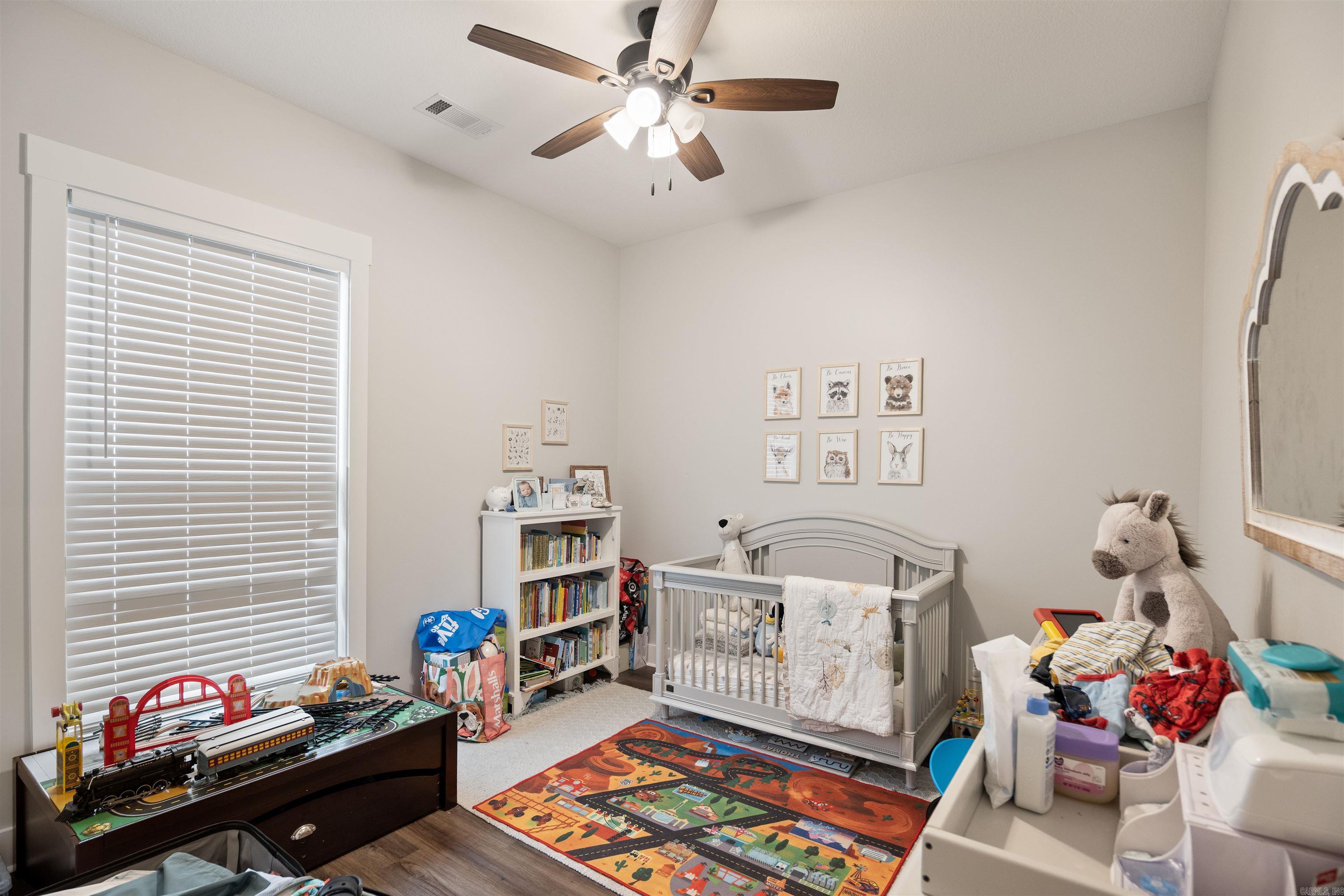 WHISPERING HILLS - Residential