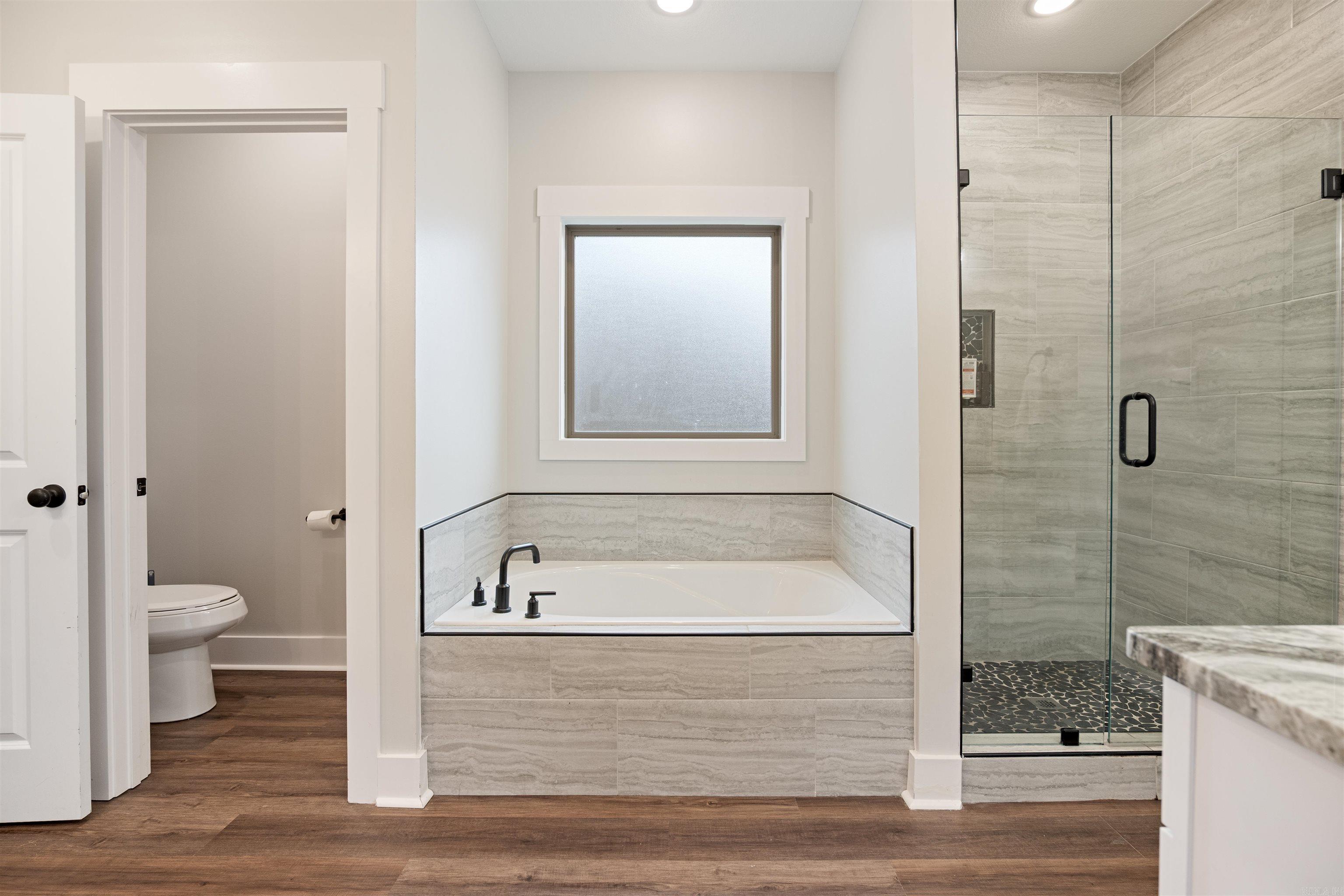 WHISPERING HILLS - Residential