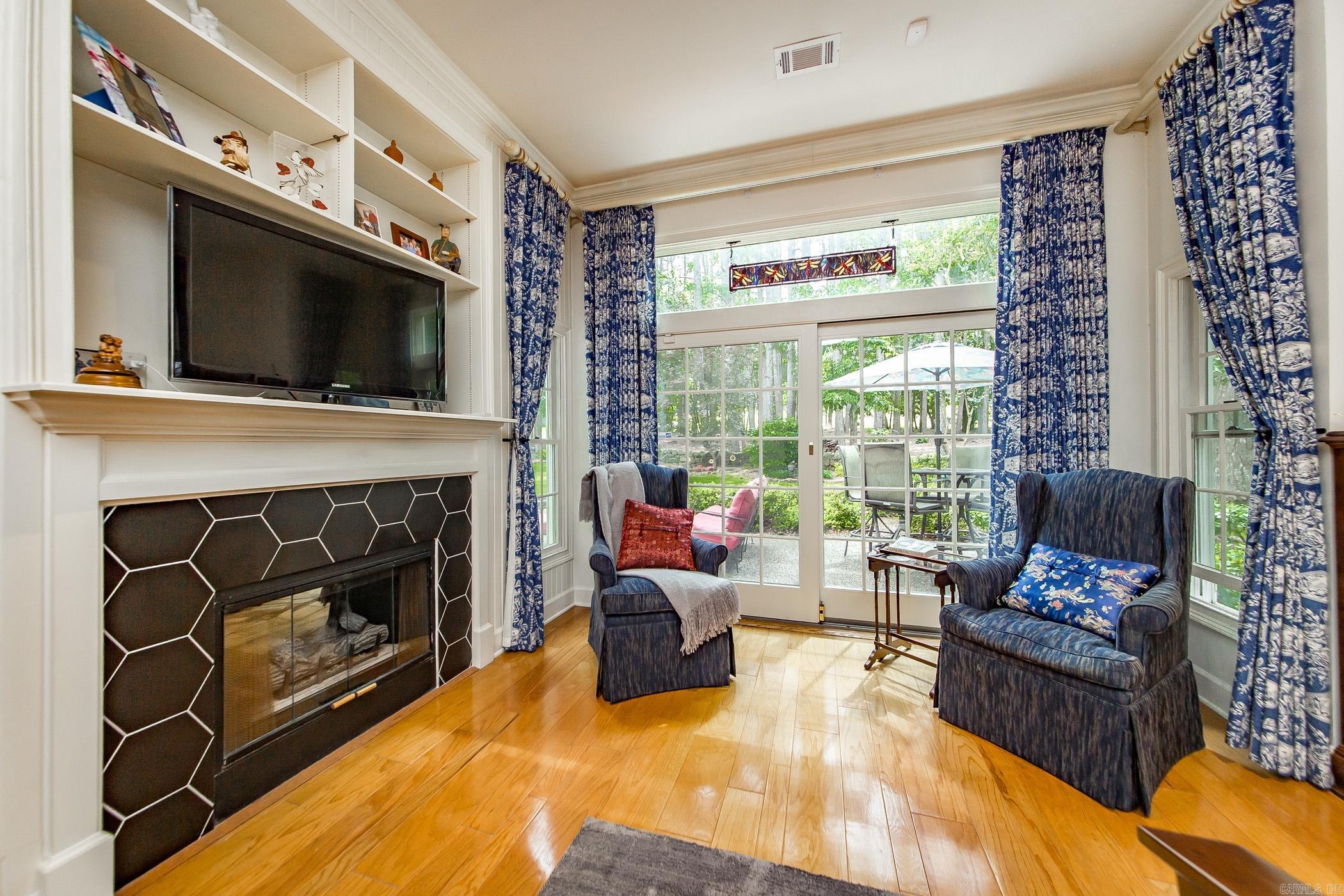 MOUNTAIN RANCH - Residential