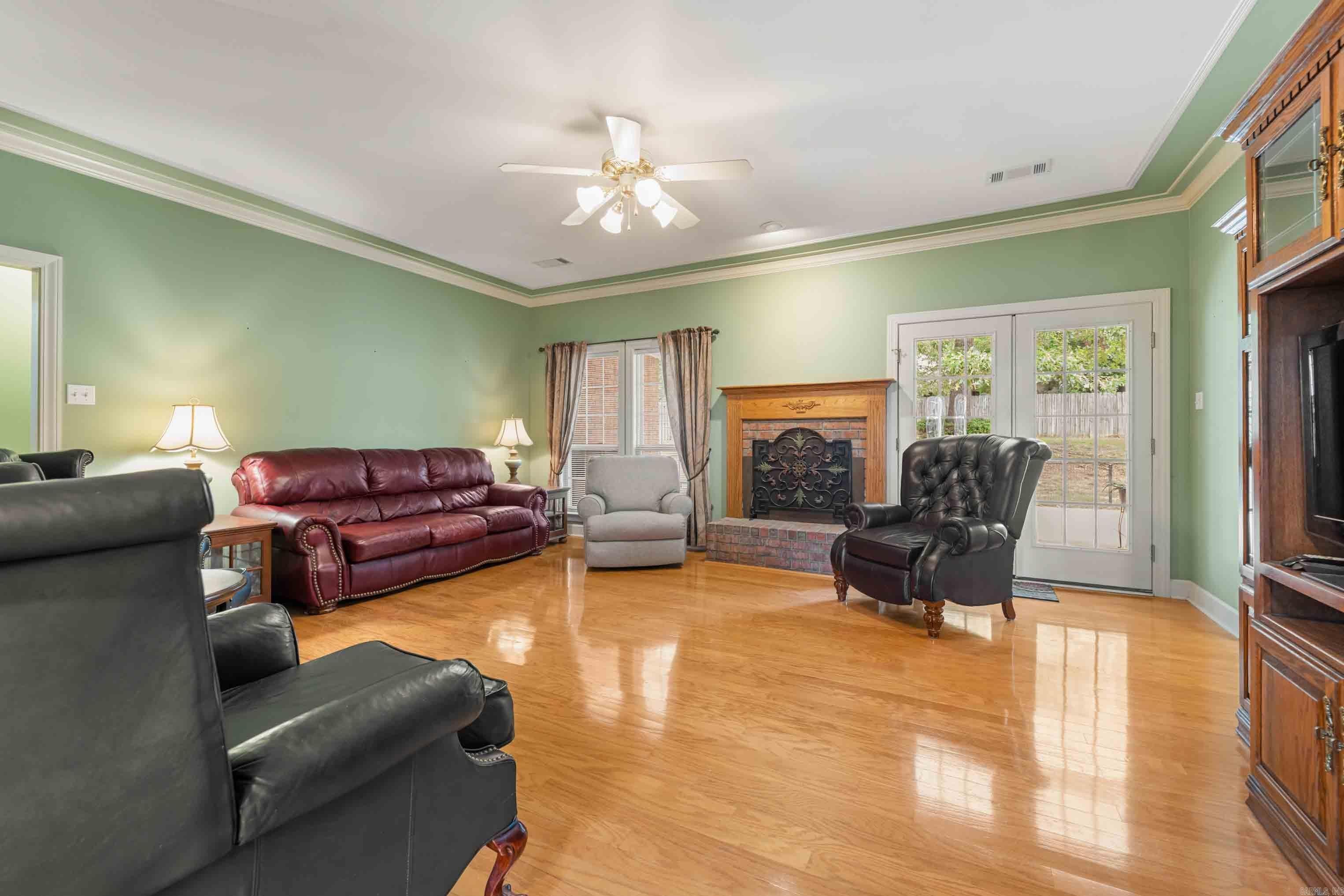 LEXINGTON PARK - Residential