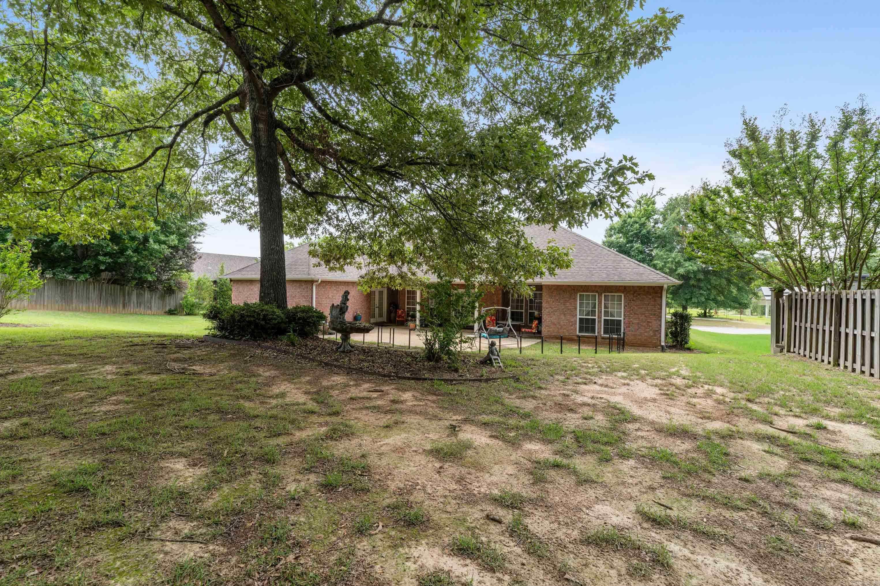 LEXINGTON PARK - Residential