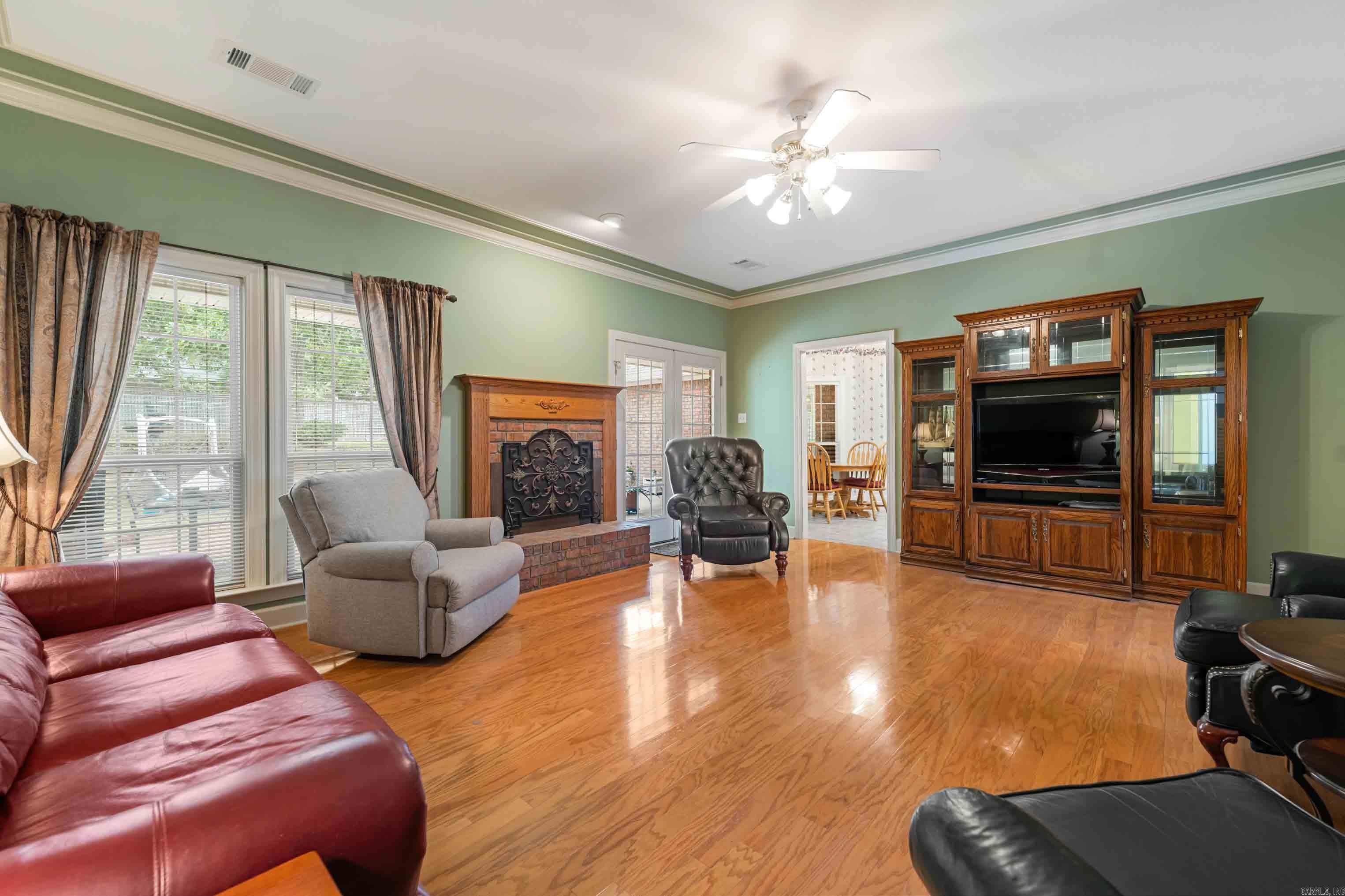 LEXINGTON PARK - Residential
