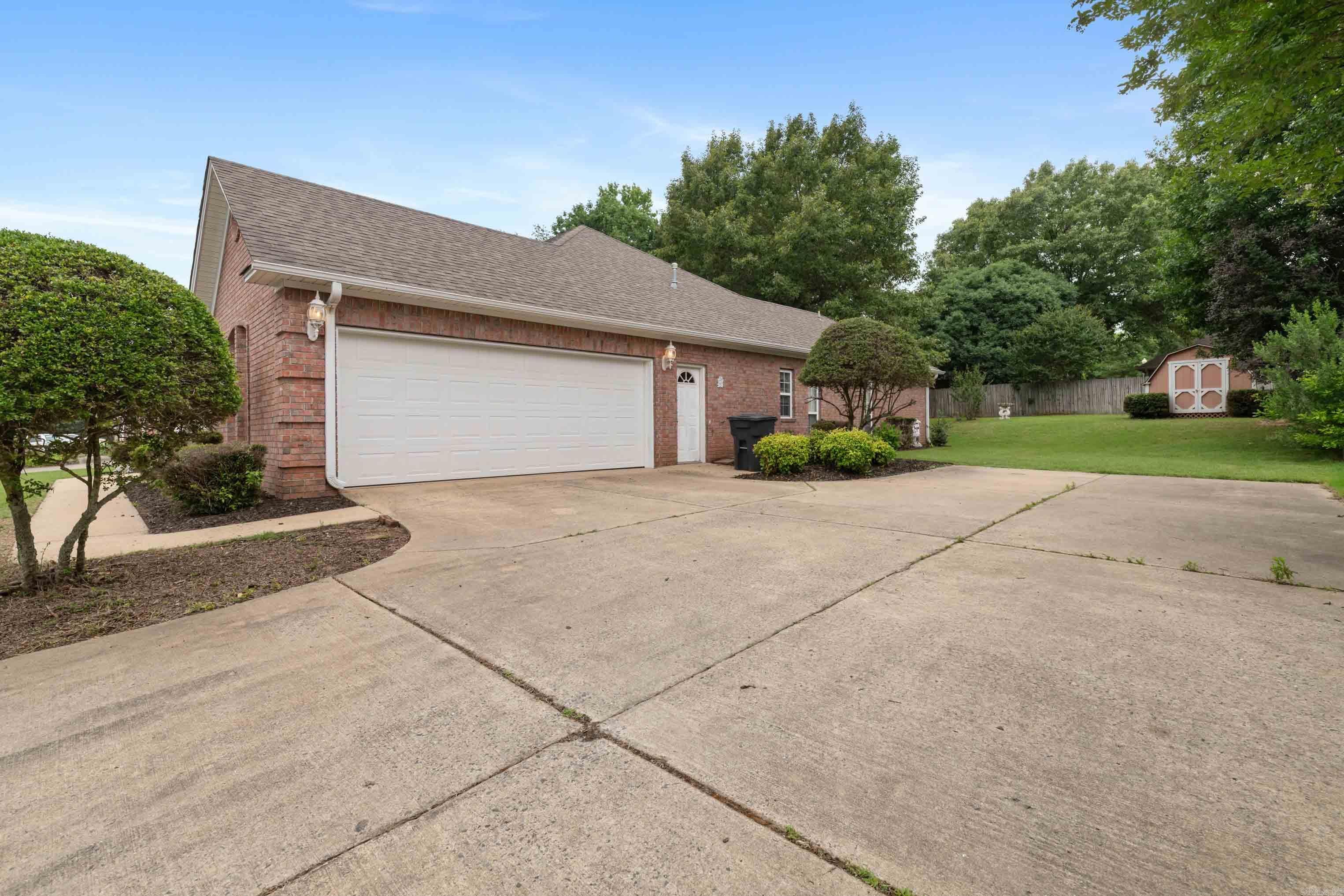 LEXINGTON PARK - Residential