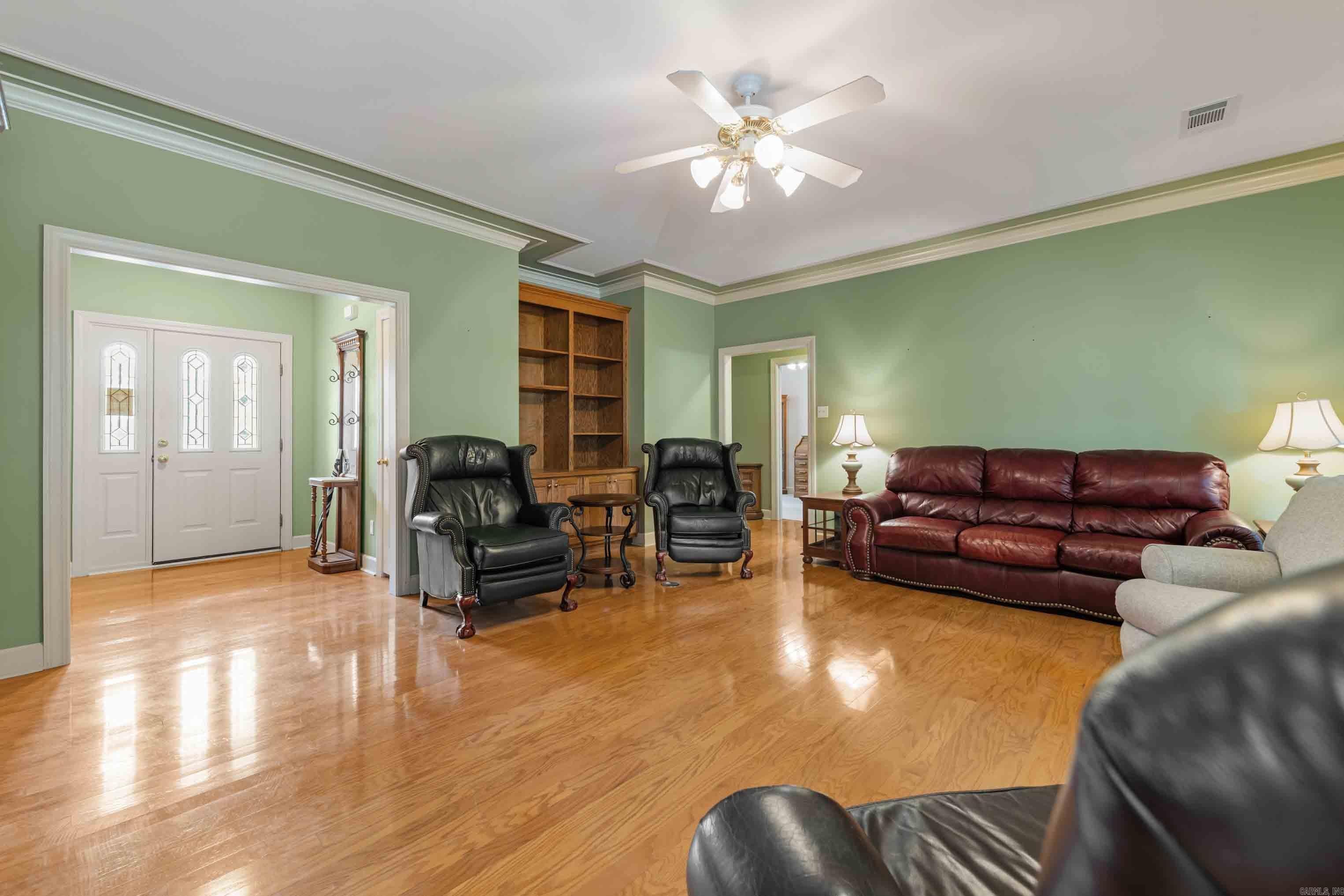 LEXINGTON PARK - Residential