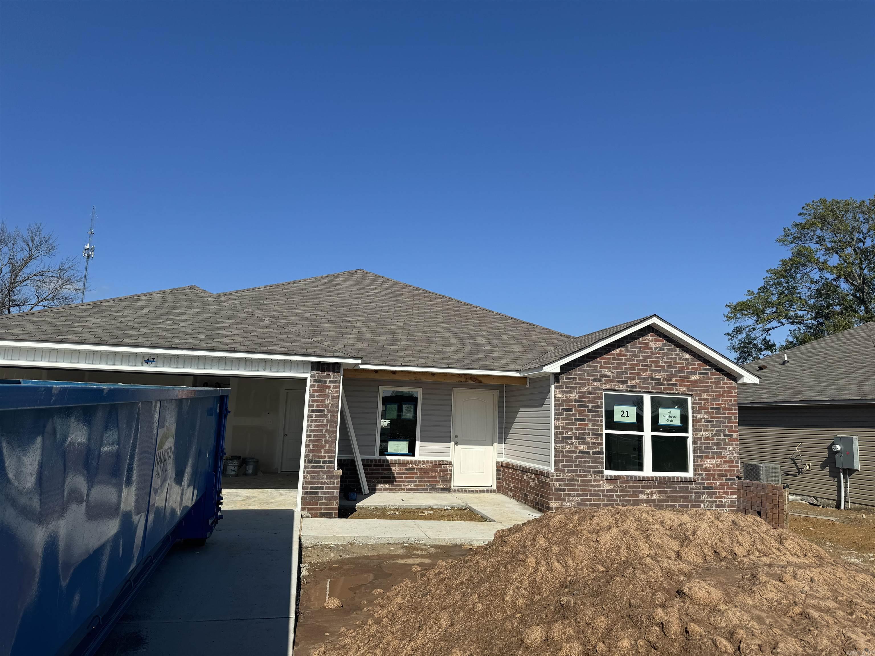 HILL FARM - Residential