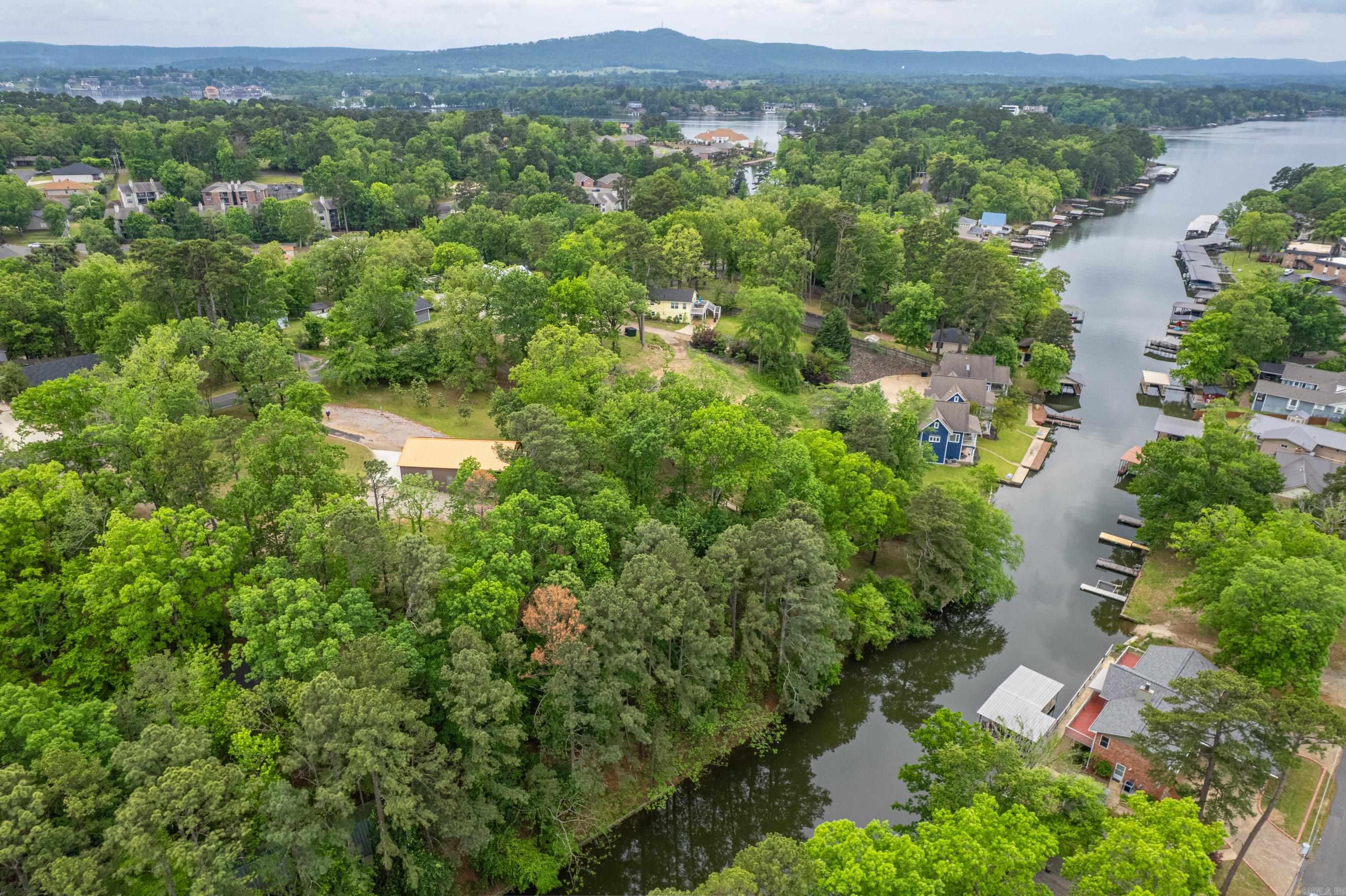 Lackeys Lake Front - Residential