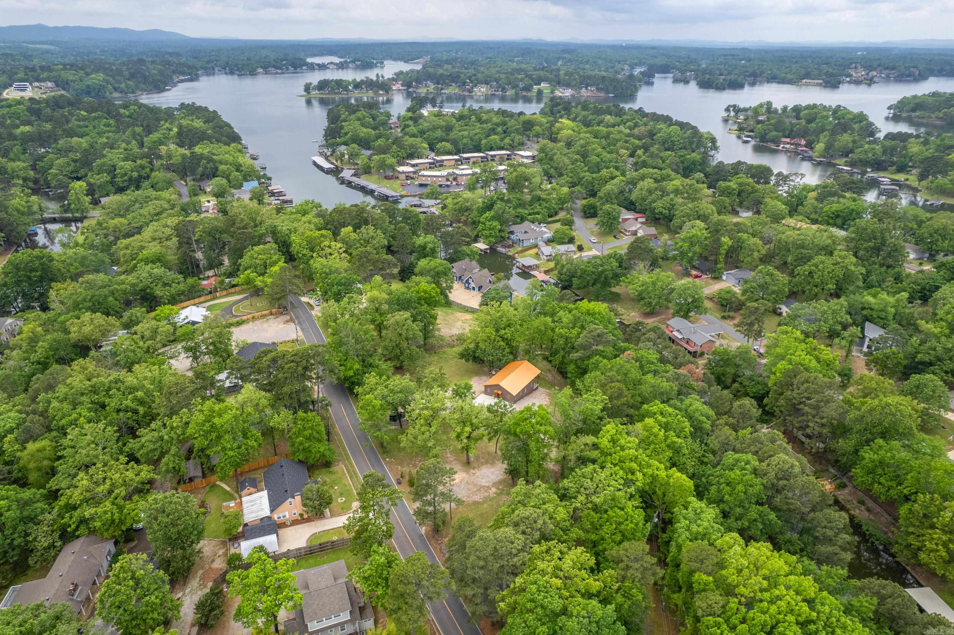 Lackeys Lake Front - Residential