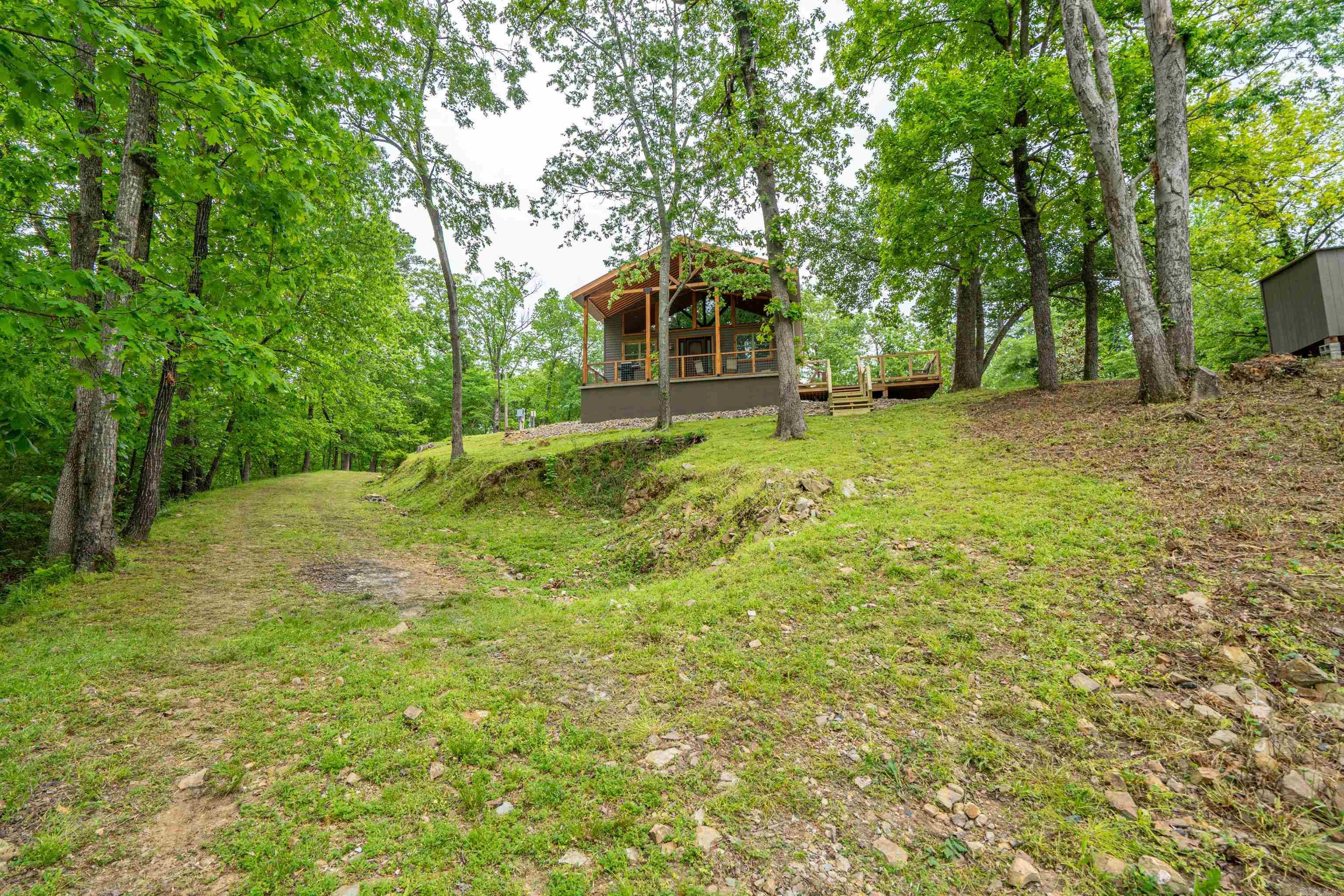 Lackeys Lake Front - Residential