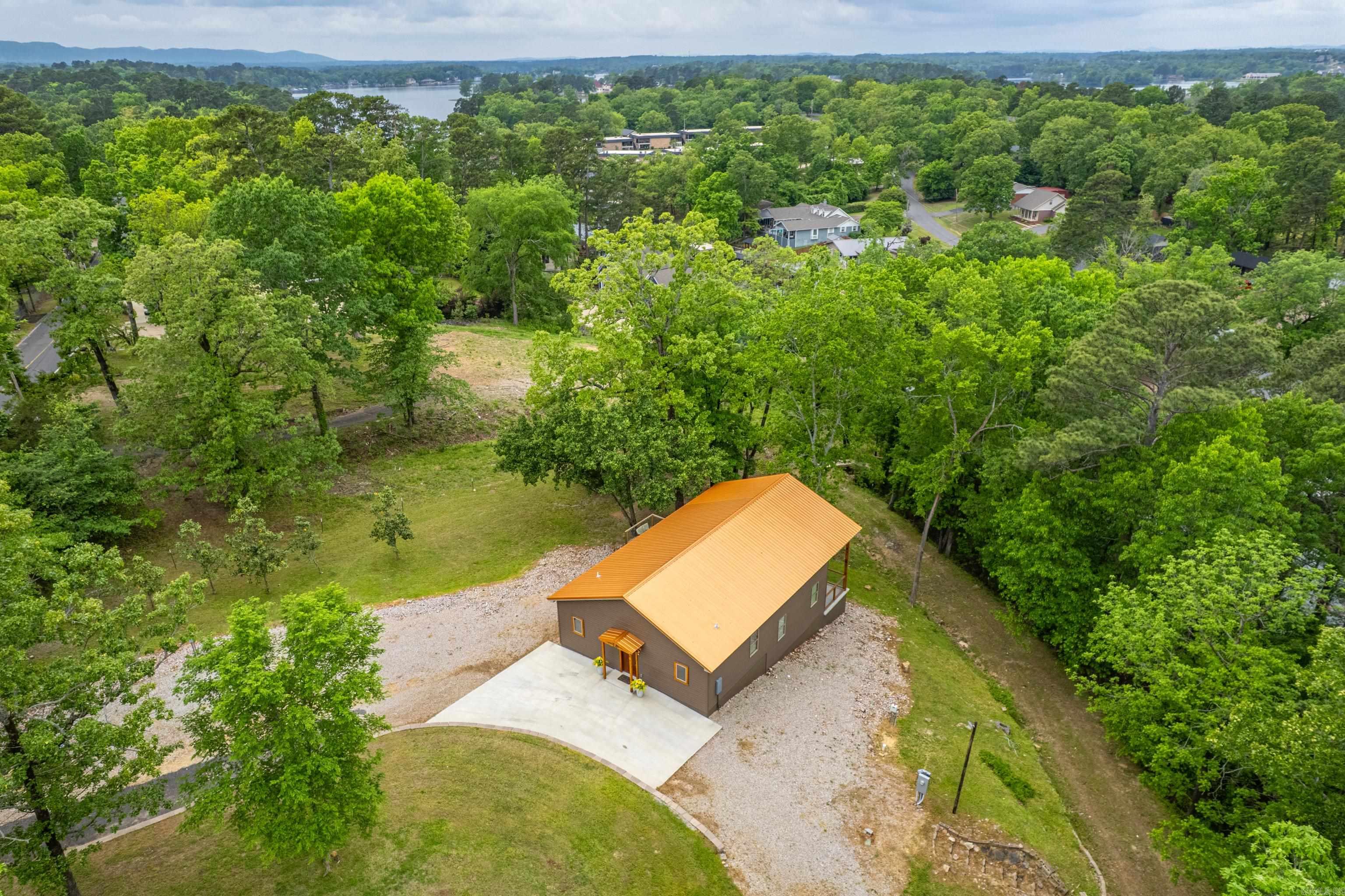 Lackeys Lake Front - Residential