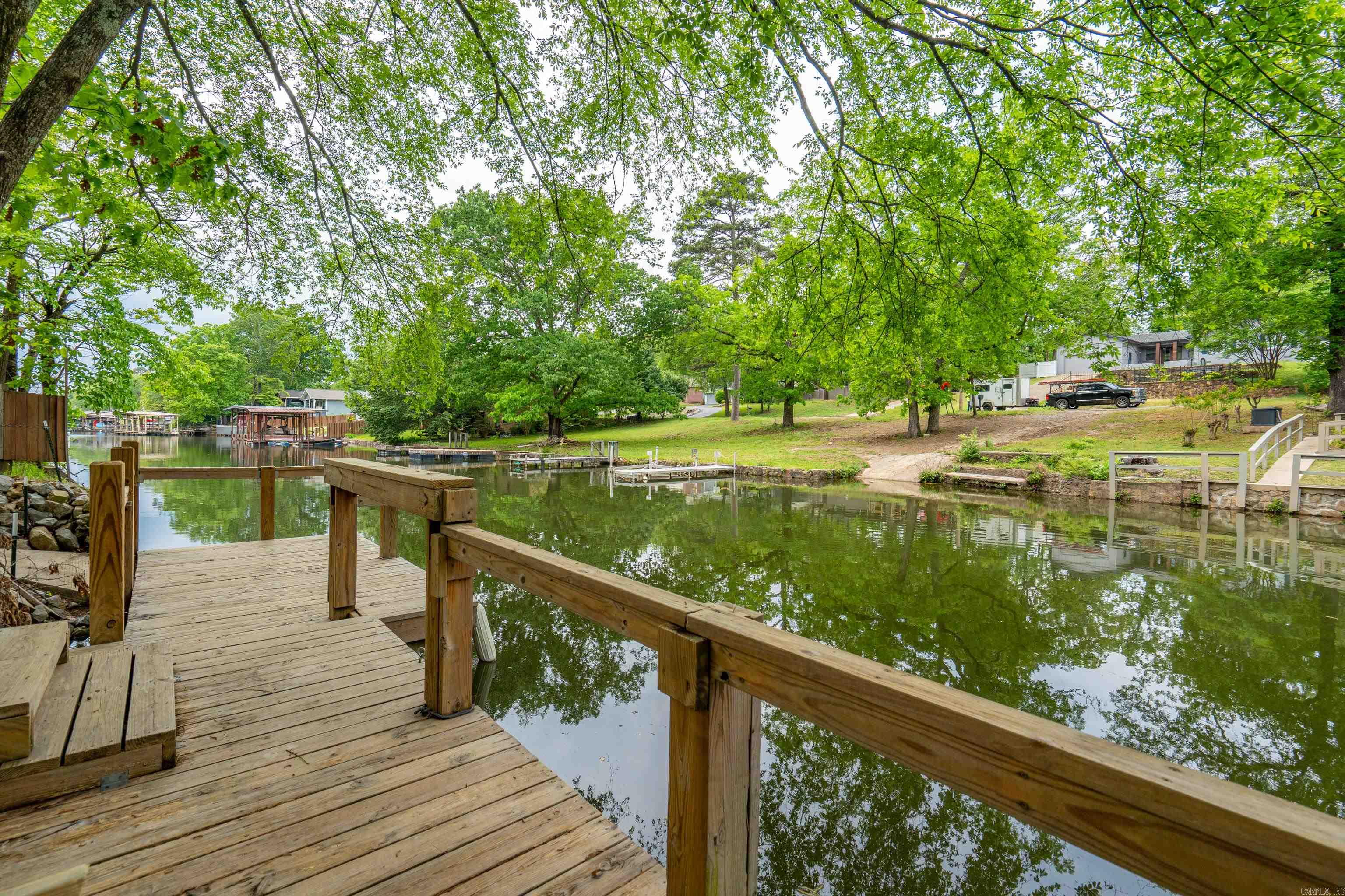 Lackeys Lake Front - Residential